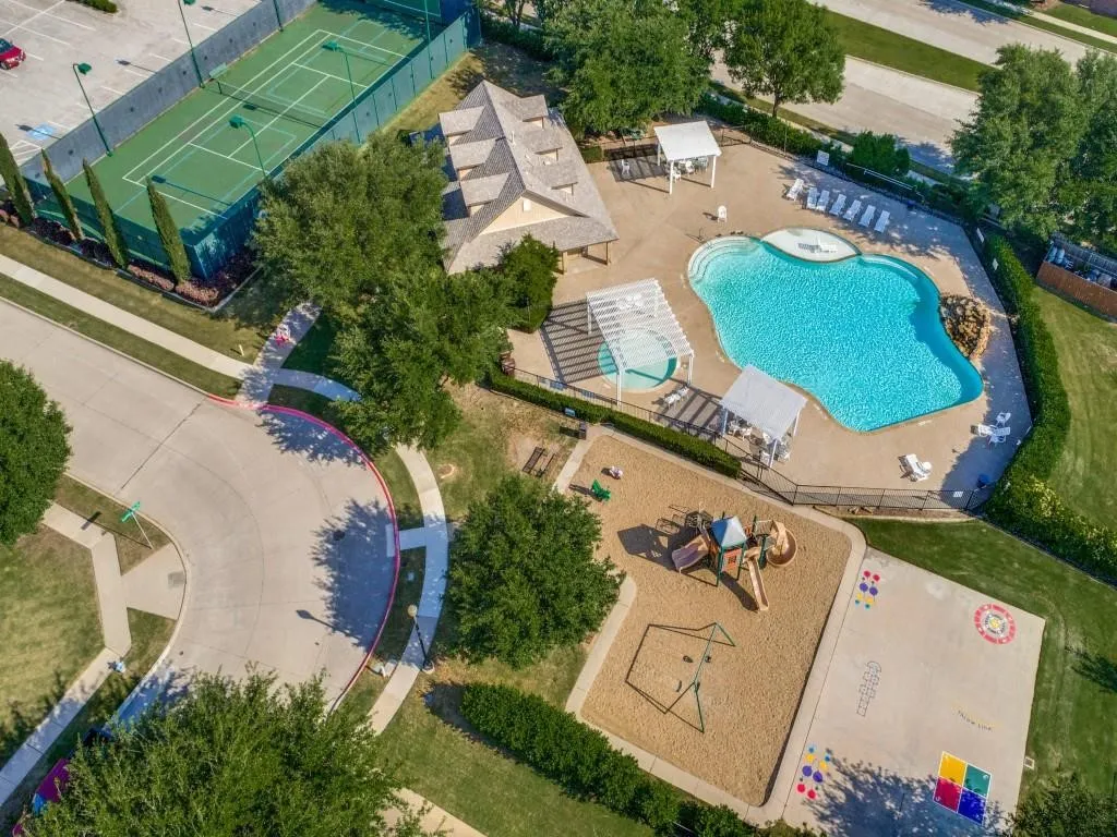 Single Family Residence For Rent in Collin County , 9109 Azinger Drive, Plano, Texas 75025, 4 Bedroom, 2 Bathroom, 2 Garage spaces, 1,984 Sqft, built in 1996, mls#21392646, Real Estate Agent in Plano, Homes For Rent in Collin county, Homes For Rent in Plano, Realtor in Plano Texas, Real Estate Brokerage Independent Realty Texas, Luminita Cordes Realtor