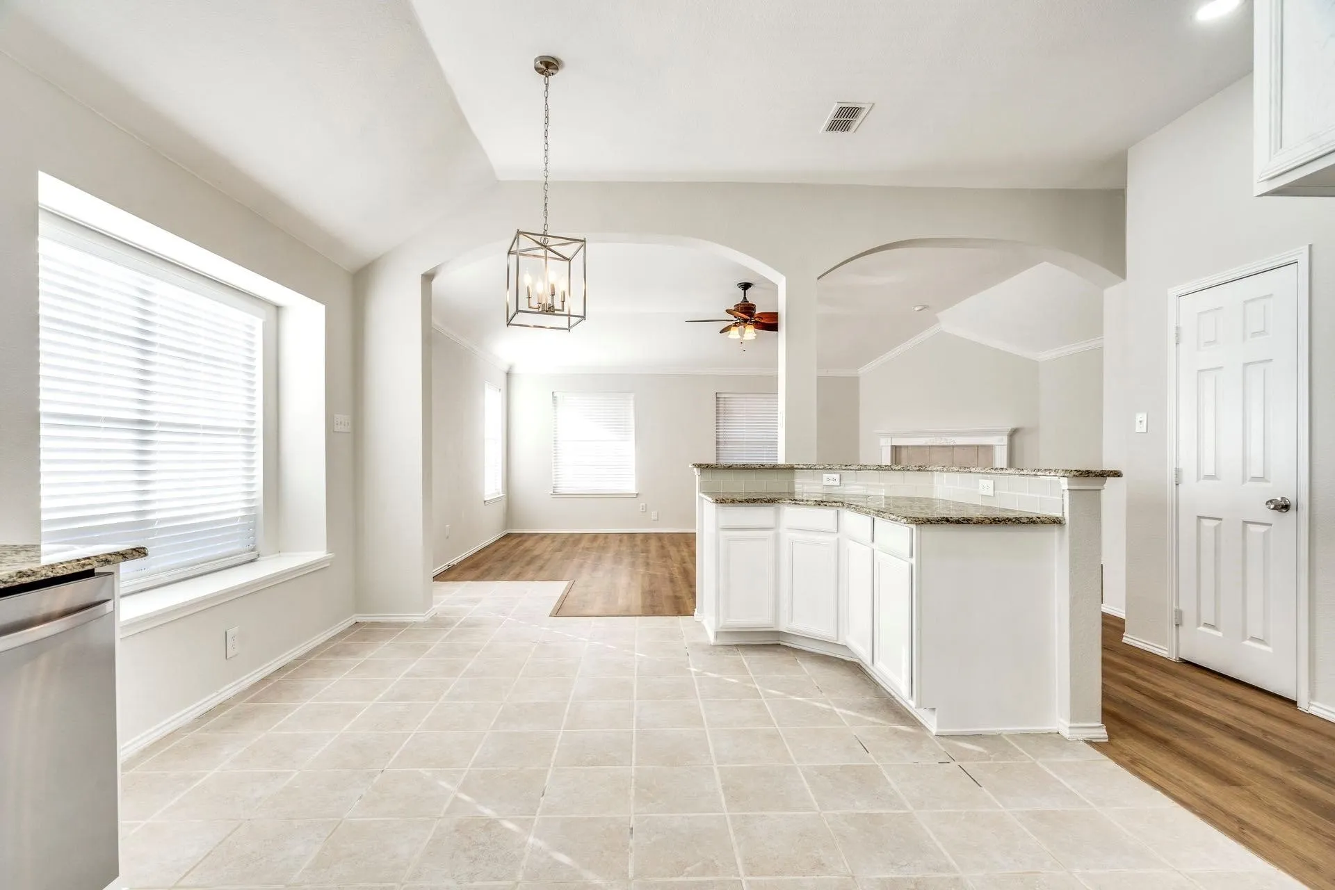 Single Family Residence For Rent in Collin County , 9109 Azinger Drive, Plano, Texas 75025, 4 Bedroom, 2 Bathroom, 2 Garage spaces, 1,984 Sqft, built in 1996, mls#21392646, Real Estate Agent in Plano, Homes For Rent in Collin county, Homes For Rent in Plano, Realtor in Plano Texas, Real Estate Brokerage Independent Realty Texas, Luminita Cordes Realtor