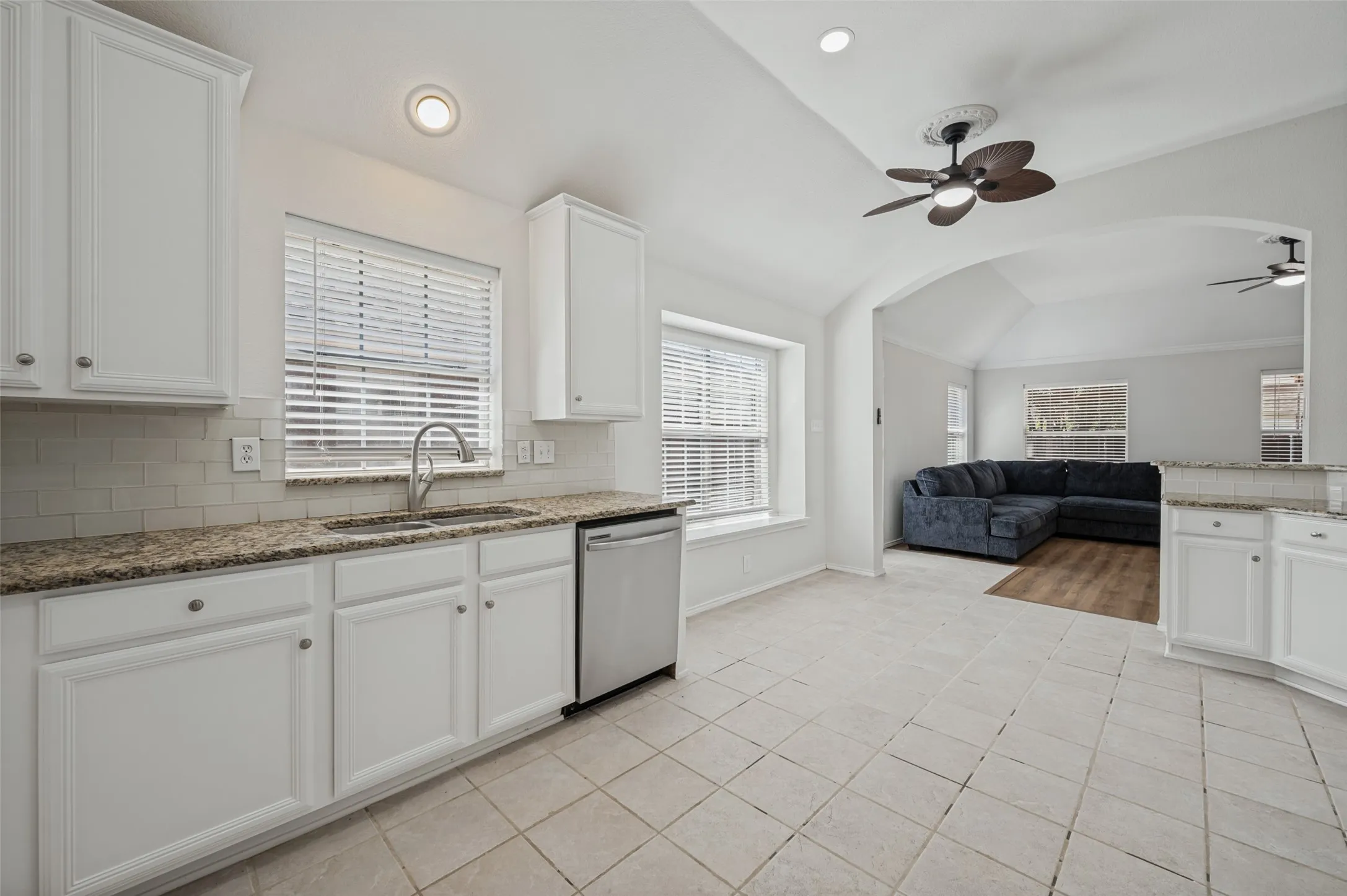 Single Family Residence For Rent in Collin County , 9109 Azinger Drive, Plano, Texas 75025, 4 Bedroom, 2 Bathroom, 2 Garage spaces, 1,984 Sqft, built in 1996, mls#21392646, Real Estate Agent in Plano, Homes For Rent in Collin county, Homes For Rent in Plano, Realtor in Plano Texas, Real Estate Brokerage Independent Realty Texas, Luminita Cordes Realtor