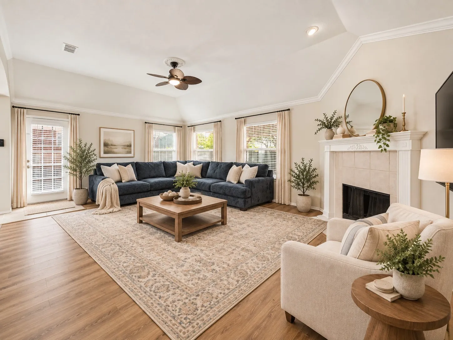 Single Family Residence For Rent in Collin County , 9109 Azinger Drive, Plano, Texas 75025, 4 Bedroom, 2 Bathroom, 2 Garage spaces, 1,984 Sqft, built in 1996, mls#21392646, Real Estate Agent in Plano, Homes For Rent in Collin county, Homes For Rent in Plano, Realtor in Plano Texas, Real Estate Brokerage Independent Realty Texas, Luminita Cordes Realtor