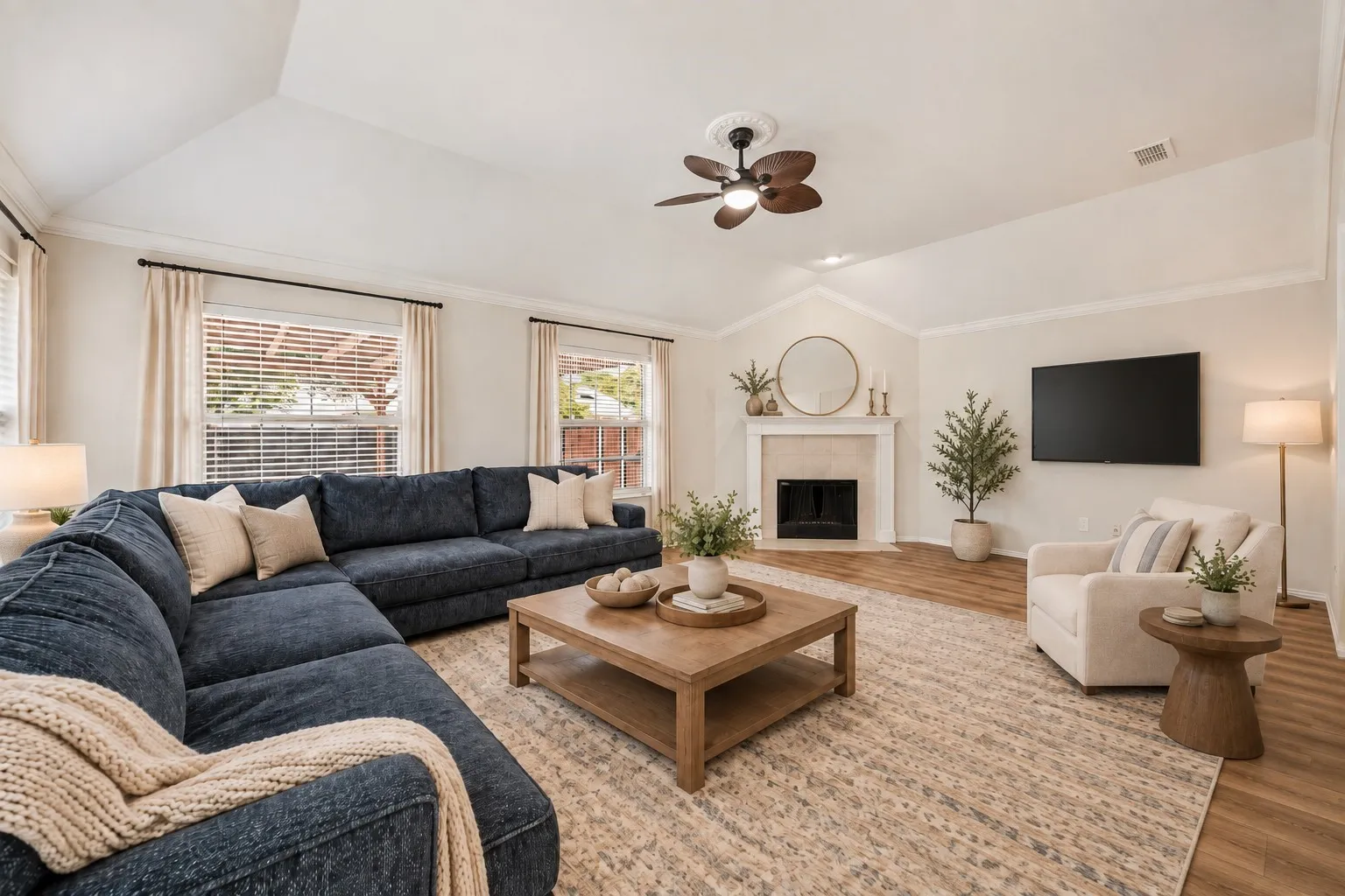 Single Family Residence For Rent in Collin County , 9109 Azinger Drive, Plano, Texas 75025, 4 Bedroom, 2 Bathroom, 2 Garage spaces, 1,984 Sqft, built in 1996, mls#21392646, Real Estate Agent in Plano, Homes For Rent in Collin county, Homes For Rent in Plano, Realtor in Plano Texas, Real Estate Brokerage Independent Realty Texas, Luminita Cordes Realtor