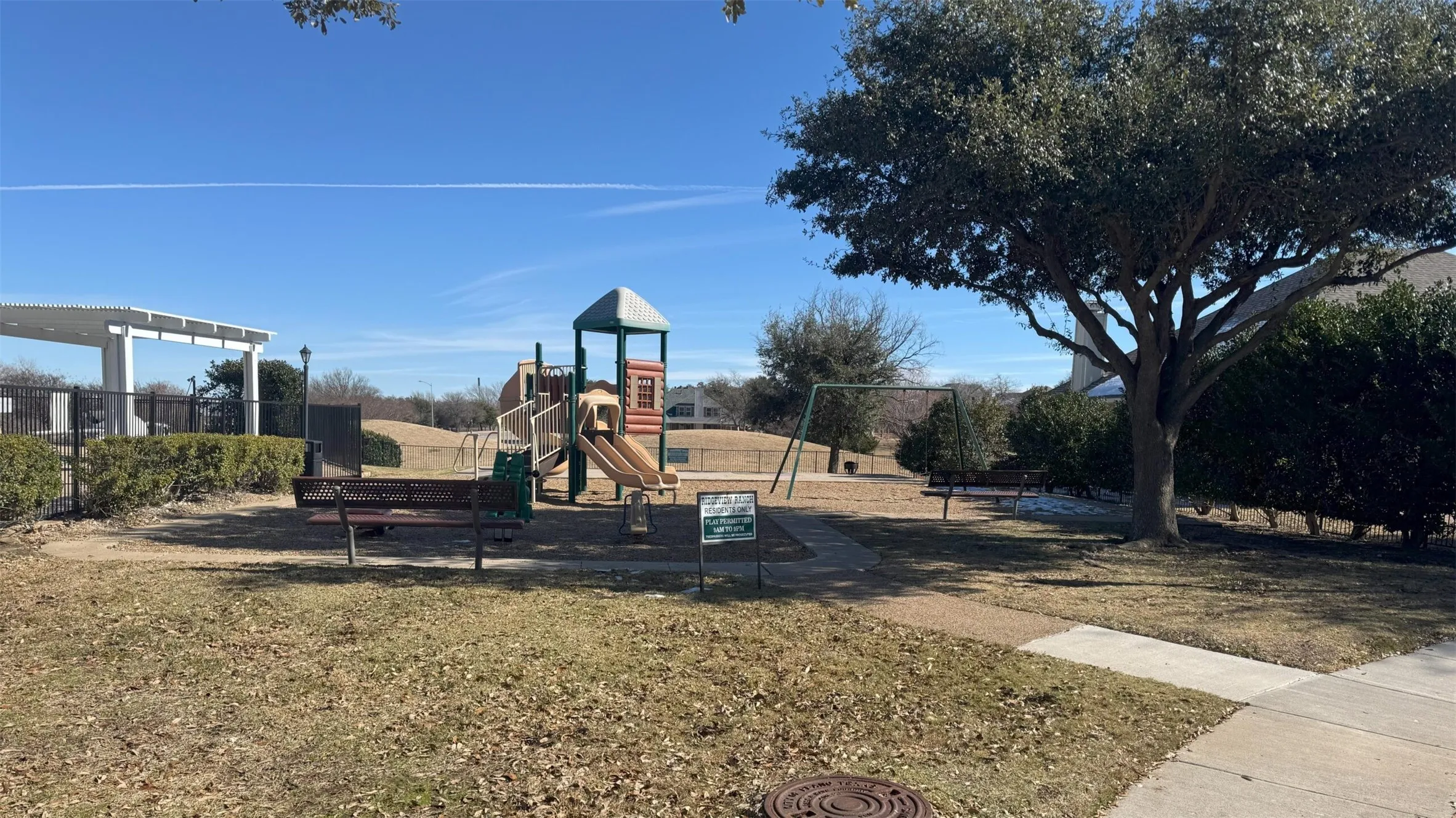 Single Family Residence For Rent in Collin County , 9109 Azinger Drive, Plano, Texas 75025, 4 Bedroom, 2 Bathroom, 2 Garage spaces, 1,984 Sqft, built in 1996, mls#21392646, Real Estate Agent in Plano, Homes For Rent in Collin county, Homes For Rent in Plano, Realtor in Plano Texas, Real Estate Brokerage Independent Realty Texas, Luminita Cordes Realtor