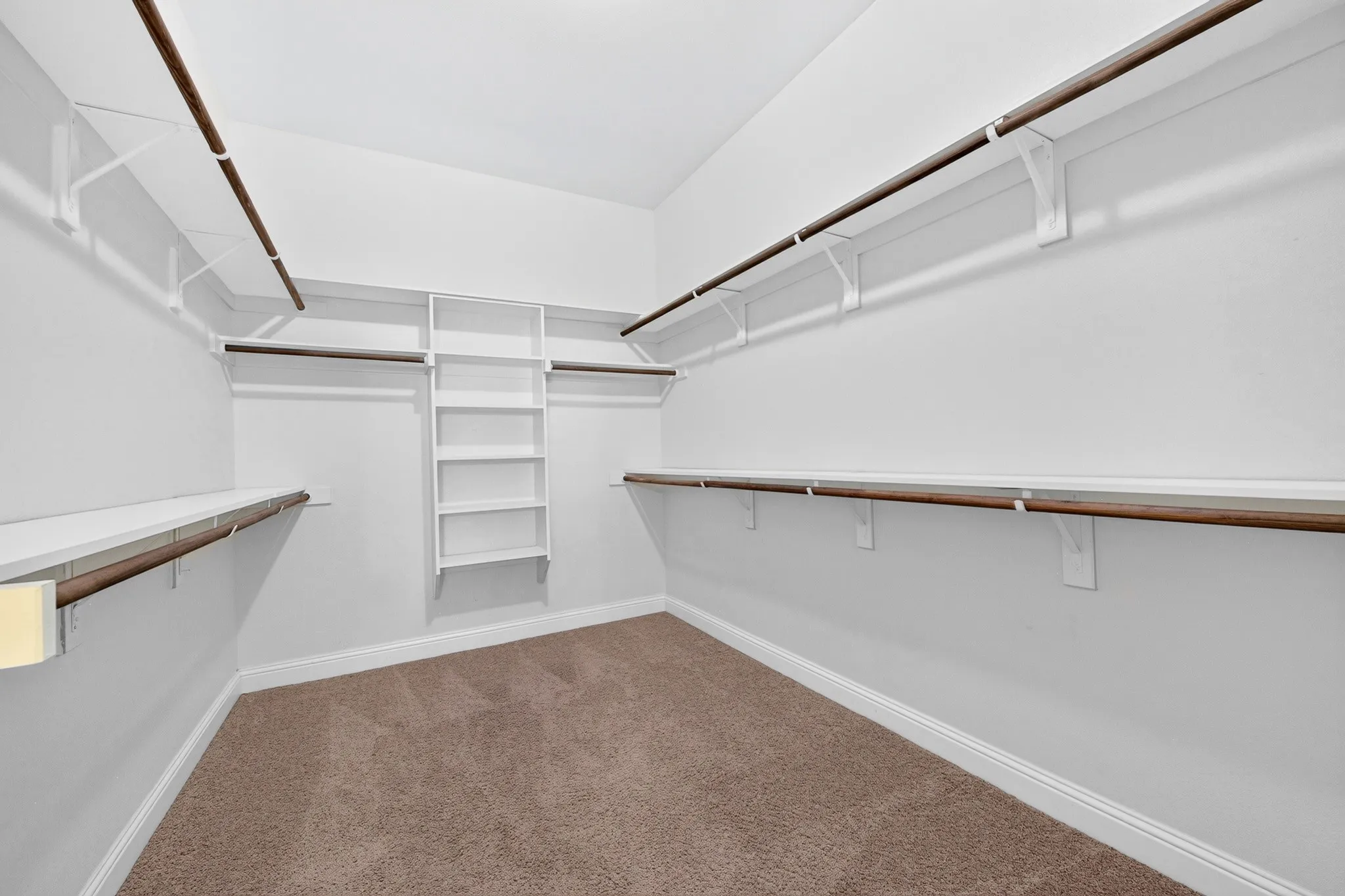Single Family Residence For Sale in Collin County , 1108 Navajo Drive, Mc Kinney, Texas 75072, 5 Bedroom, 5 Bathroom, 3 Garage spaces, 4,301 Sqft, built in 2013, mls#21391899, Real Estate Agent in Mc Kinney, Homes For Sale in Collin county, Homes For Sale in Mc Kinney, Realtor in Mc Kinney Texas, Real Estate Brokerage Independent Realty Texas, Luminita Cordes Realtor