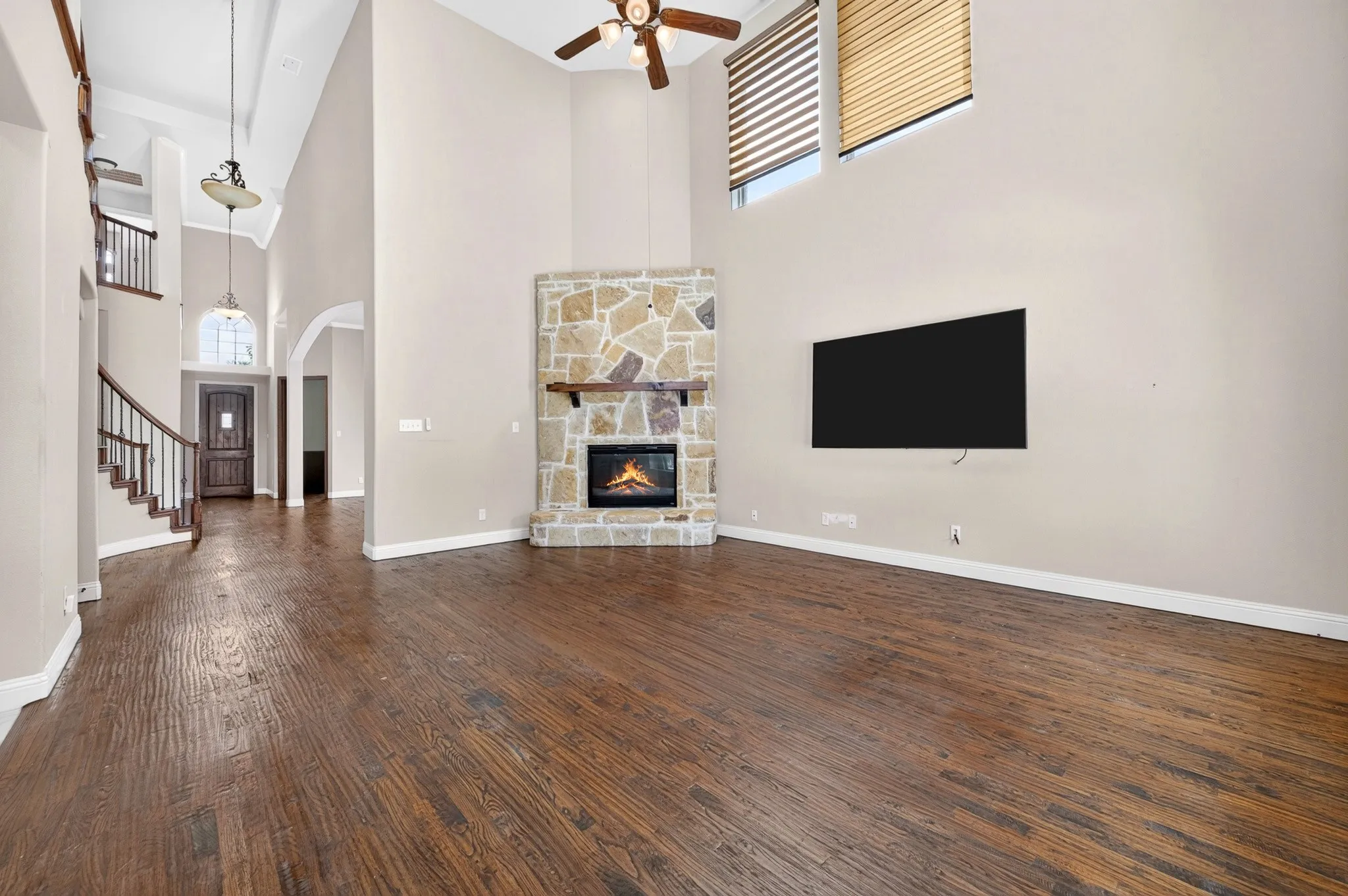 Single Family Residence For Sale in Collin County , 1108 Navajo Drive, Mc Kinney, Texas 75072, 5 Bedroom, 5 Bathroom, 3 Garage spaces, 4,301 Sqft, built in 2013, mls#21391899, Real Estate Agent in Mc Kinney, Homes For Sale in Collin county, Homes For Sale in Mc Kinney, Realtor in Mc Kinney Texas, Real Estate Brokerage Independent Realty Texas, Luminita Cordes Realtor