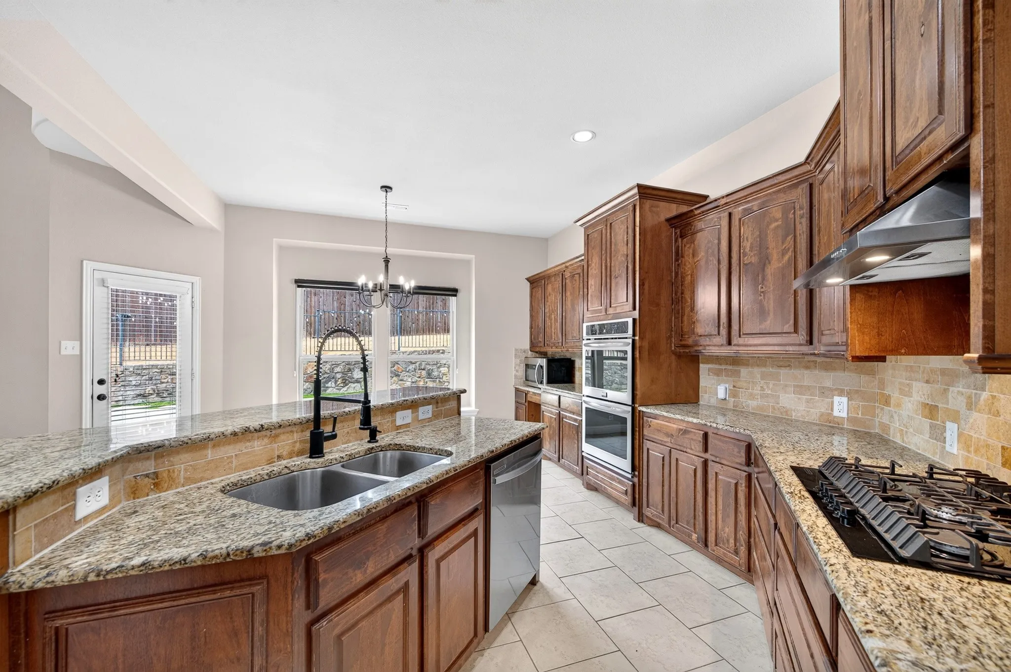 Single Family Residence For Sale in Collin County , 1108 Navajo Drive, Mc Kinney, Texas 75072, 5 Bedroom, 5 Bathroom, 3 Garage spaces, 4,301 Sqft, built in 2013, mls#21391899, Real Estate Agent in Mc Kinney, Homes For Sale in Collin county, Homes For Sale in Mc Kinney, Realtor in Mc Kinney Texas, Real Estate Brokerage Independent Realty Texas, Luminita Cordes Realtor