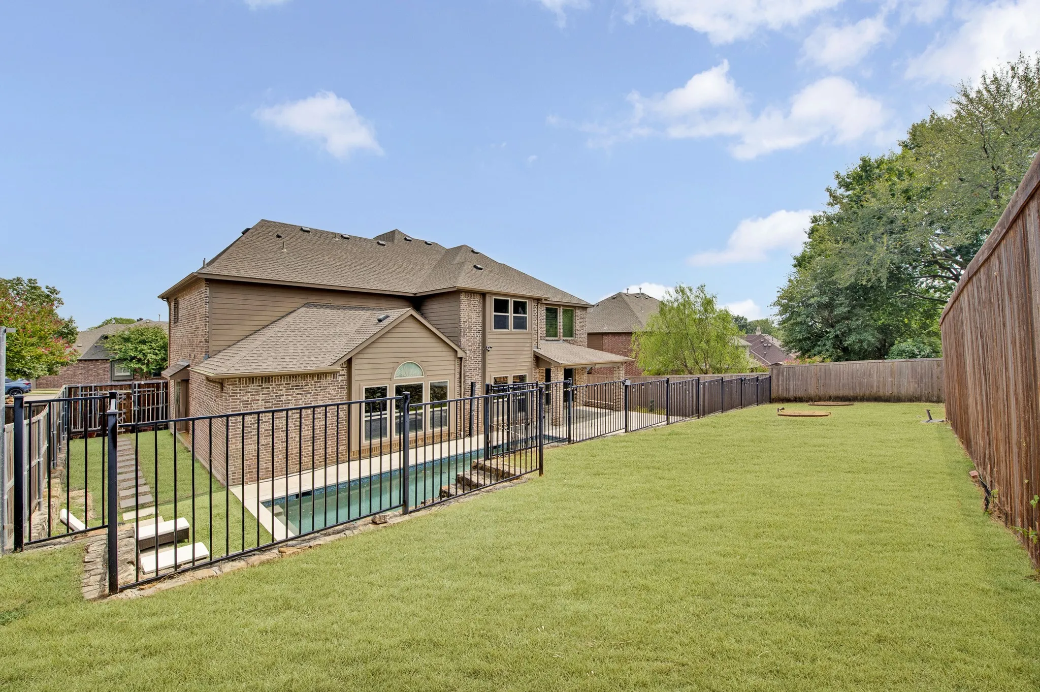 Single Family Residence For Sale in Collin County , 1108 Navajo Drive, Mc Kinney, Texas 75072, 5 Bedroom, 5 Bathroom, 3 Garage spaces, 4,301 Sqft, built in 2013, mls#21391899, Real Estate Agent in Mc Kinney, Homes For Sale in Collin county, Homes For Sale in Mc Kinney, Realtor in Mc Kinney Texas, Real Estate Brokerage Independent Realty Texas, Luminita Cordes Realtor