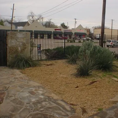Apartment For Rent in Dallas County , 1122 N Zang Boulevard 102, Dallas, Texas 75203, 1 Bedroom, 1 Bathroom, Garage spaces, 800 Sqft, built in 1949, mls#21394288, Real Estate Agent in Dallas, Homes For Rent in Dallas county, Homes For Rent in Dallas, Realtor in Dallas Texas, Real Estate Brokerage Independent Realty Texas, Luminita Cordes Realtor