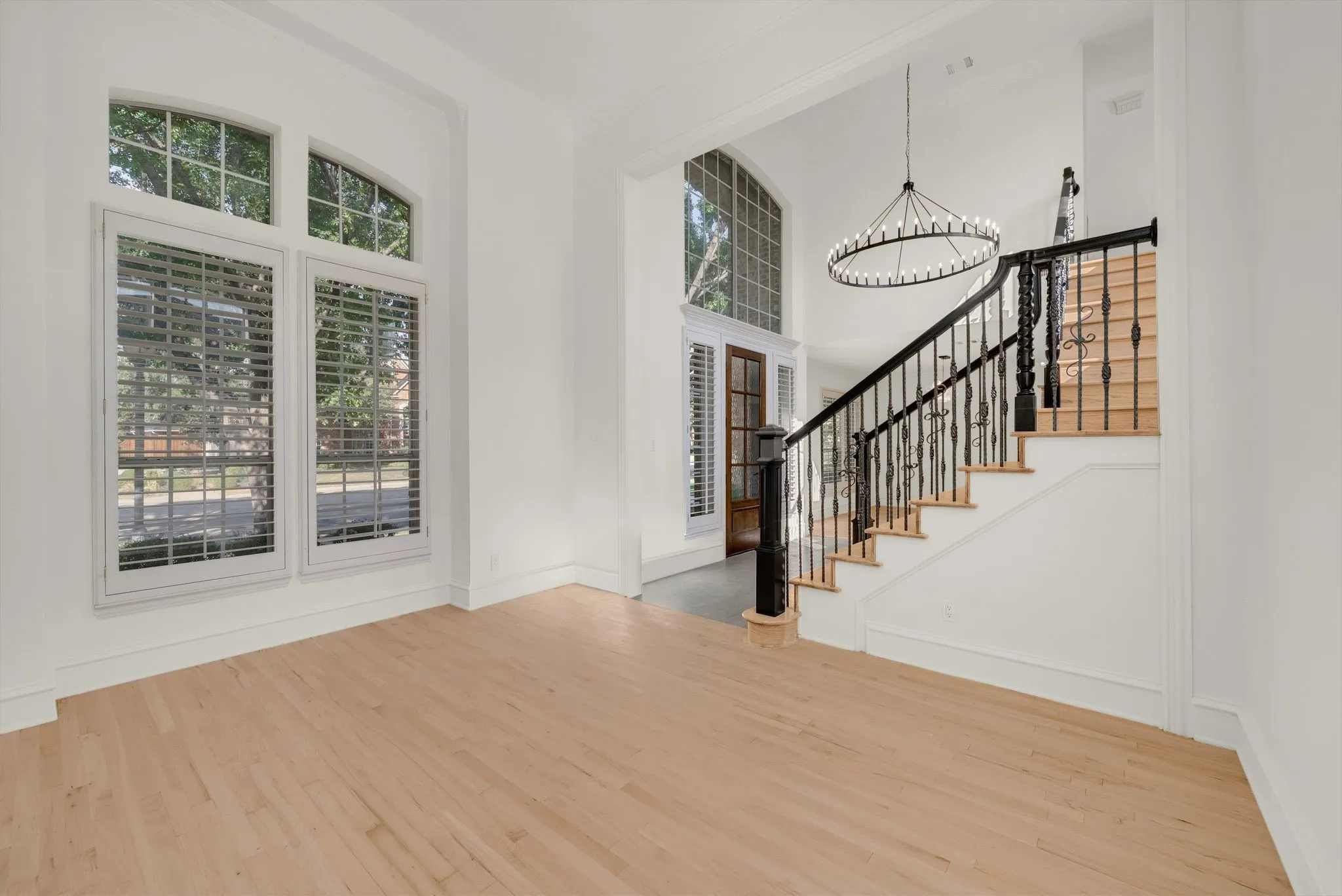 Single Family Residence For Sale in Denton County , 4321 Kenmare Trail, Frisco, Texas 75034, 6 Bedroom, 4 Bathroom, 3 Garage spaces, 3,795 Sqft, built in 2000, mls#21387205, Real Estate Agent in Frisco, Homes For Sale in Denton county, Homes For Sale in Frisco, Realtor in Frisco Texas, Real Estate Brokerage Independent Realty Texas, Luminita Cordes Realtor