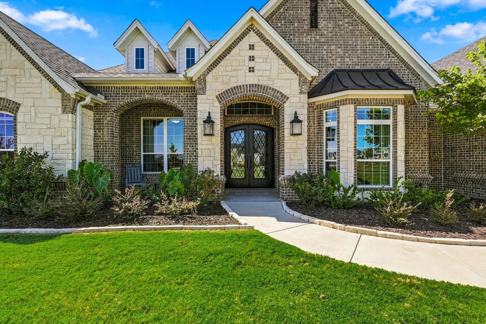 Single Family Residence For Sale in Denton County , 3424 Stardust Lane, Northlake, Texas 76226, 3 Bedroom, 3 Bathroom, 3 Garage spaces, 3,290 Sqft, built in 2020, mls#21392944, Real Estate Agent in Northlake, Homes For Sale in Denton county, Homes For Sale in Northlake, Realtor in Northlake Texas, Real Estate Brokerage Independent Realty Texas, Luminita Cordes Realtor