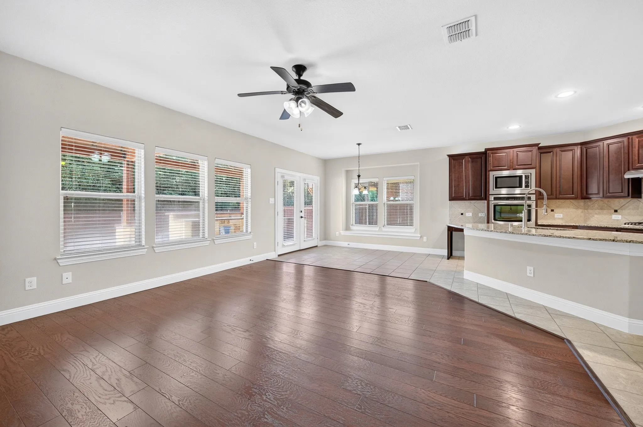 Single Family Residence For Sale in Collin County , 13775 Blackwolf Run Trail, Frisco, Texas 75035, 4 Bedroom, 3 Bathroom, 2 Garage spaces, 2,503 Sqft, built in 2013, mls#21394015, Real Estate Agent in Frisco, Homes For Sale in Collin county, Homes For Sale in Frisco, Realtor in Frisco Texas, Real Estate Brokerage Independent Realty Texas, Luminita Cordes Realtor