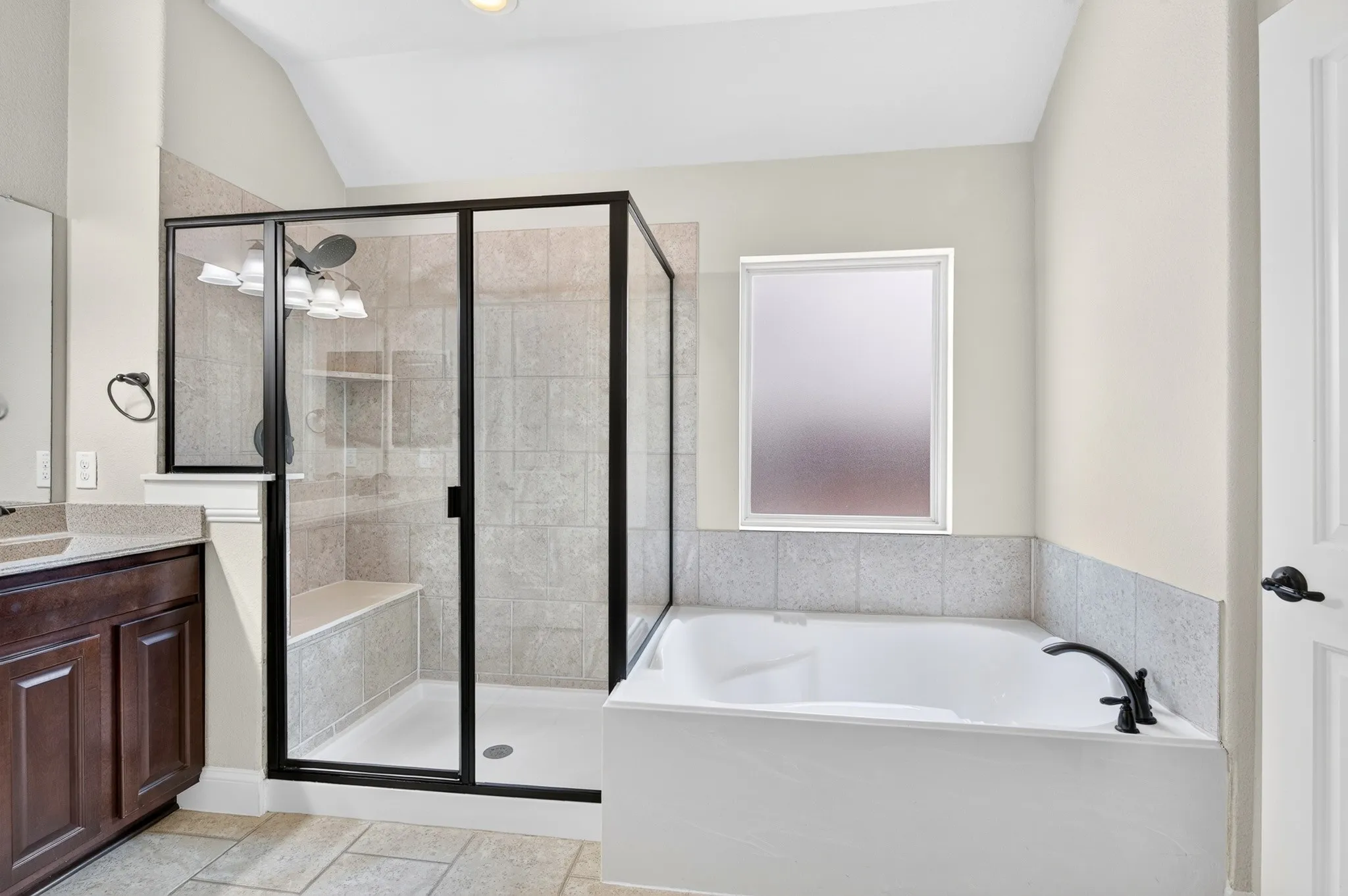 Single Family Residence For Sale in Collin County , 13775 Blackwolf Run Trail, Frisco, Texas 75035, 4 Bedroom, 3 Bathroom, 2 Garage spaces, 2,503 Sqft, built in 2013, mls#21394015, Real Estate Agent in Frisco, Homes For Sale in Collin county, Homes For Sale in Frisco, Realtor in Frisco Texas, Real Estate Brokerage Independent Realty Texas, Luminita Cordes Realtor