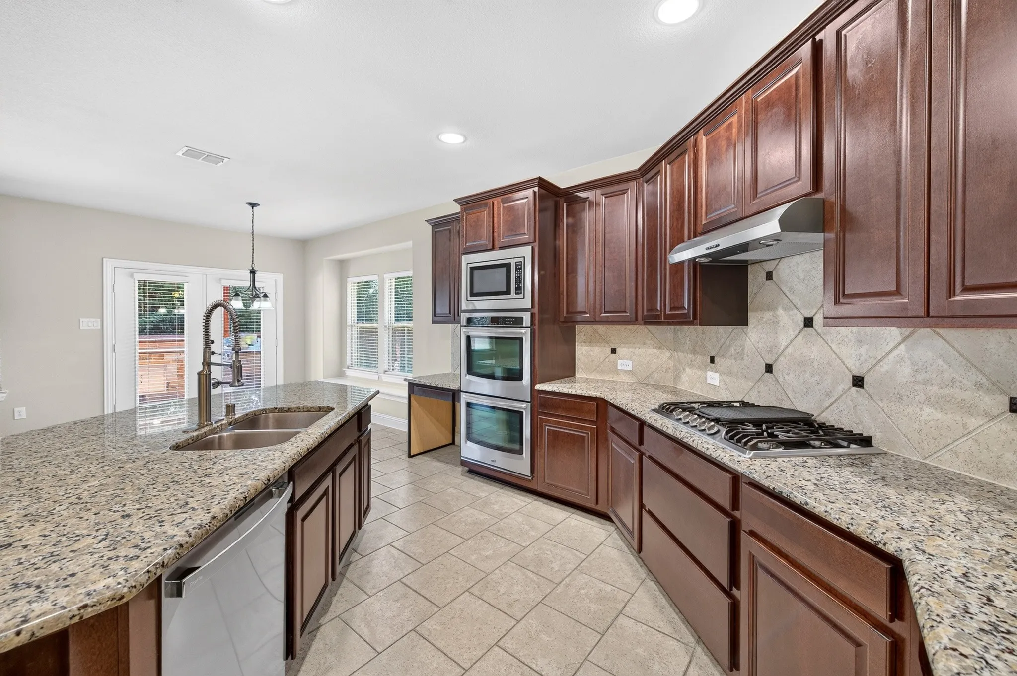 Single Family Residence For Sale in Collin County , 13775 Blackwolf Run Trail, Frisco, Texas 75035, 4 Bedroom, 3 Bathroom, 2 Garage spaces, 2,503 Sqft, built in 2013, mls#21394015, Real Estate Agent in Frisco, Homes For Sale in Collin county, Homes For Sale in Frisco, Realtor in Frisco Texas, Real Estate Brokerage Independent Realty Texas, Luminita Cordes Realtor