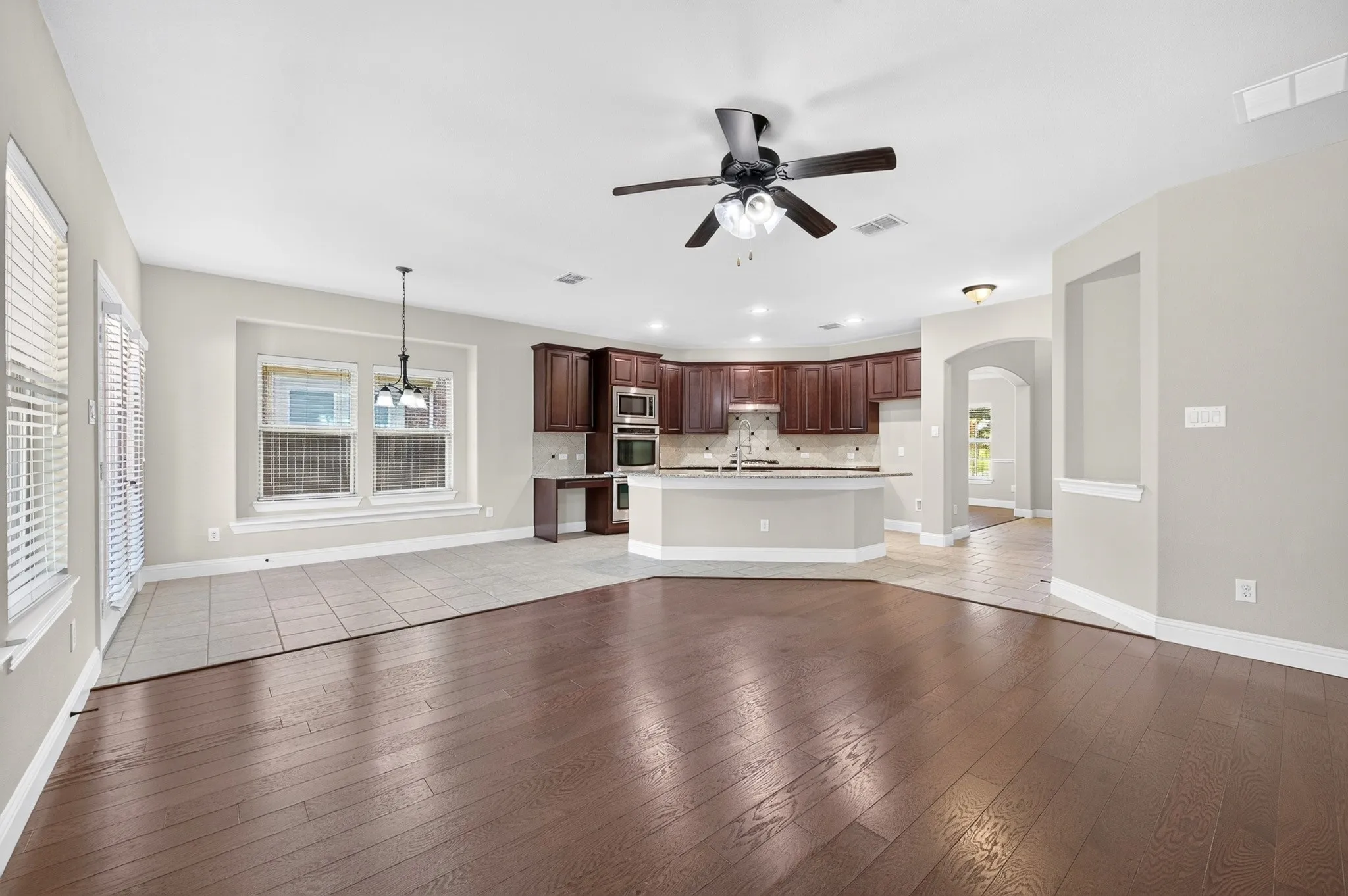 Single Family Residence For Sale in Collin County , 13775 Blackwolf Run Trail, Frisco, Texas 75035, 4 Bedroom, 3 Bathroom, 2 Garage spaces, 2,503 Sqft, built in 2013, mls#21394015, Real Estate Agent in Frisco, Homes For Sale in Collin county, Homes For Sale in Frisco, Realtor in Frisco Texas, Real Estate Brokerage Independent Realty Texas, Luminita Cordes Realtor