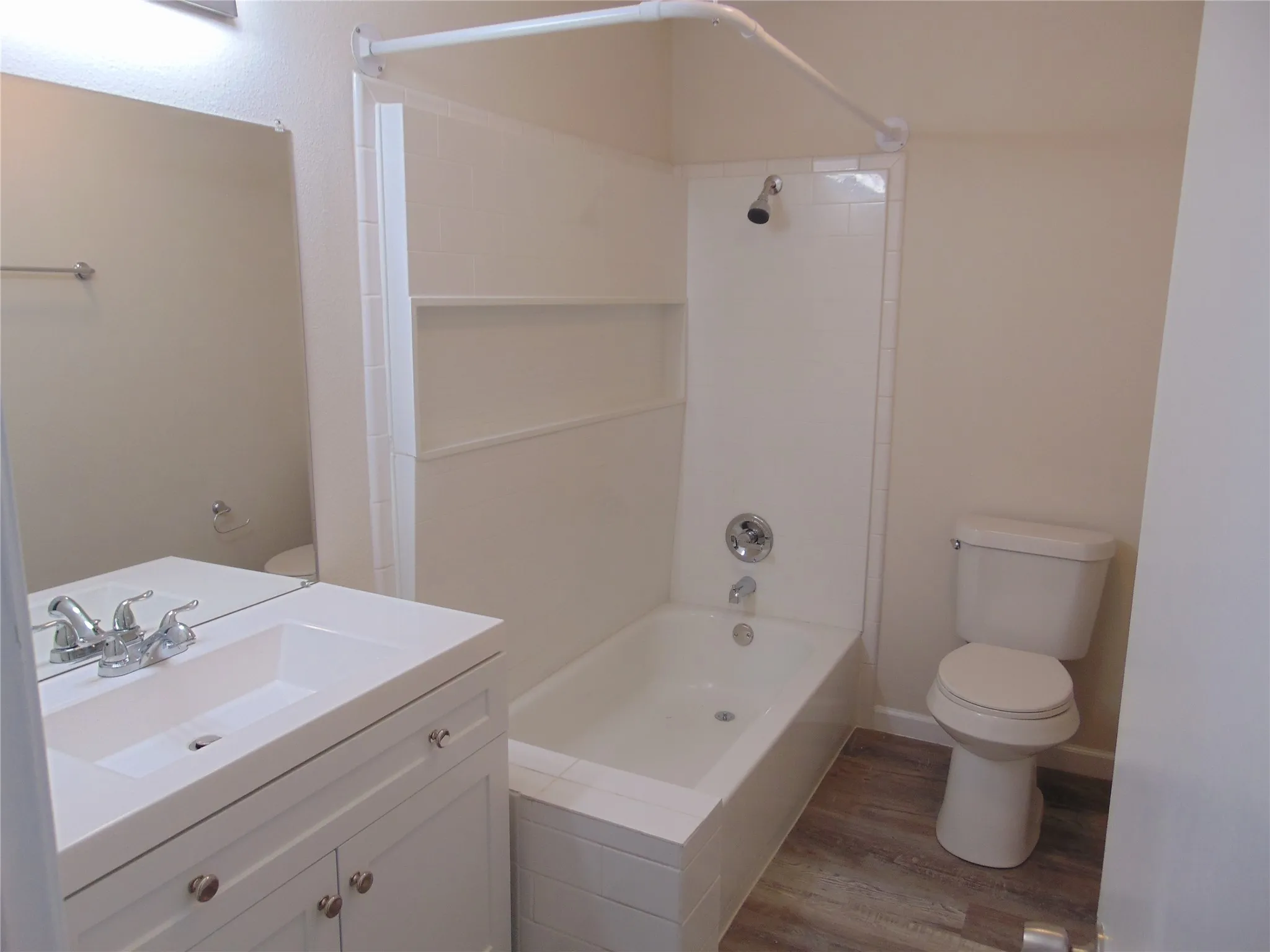 Single Family Residence For Sale in Dallas County , 704 La Fonda Circle, Seagoville, Texas 75159, 4 Bedroom, 2 Bathroom, Garage spaces, 1,432 Sqft, built in 1972, mls#21370409, Real Estate Agent in Seagoville, Homes For Sale in Dallas county, Homes For Sale in Seagoville, Realtor in Seagoville Texas, Real Estate Brokerage Independent Realty Texas, Luminita Cordes Realtor