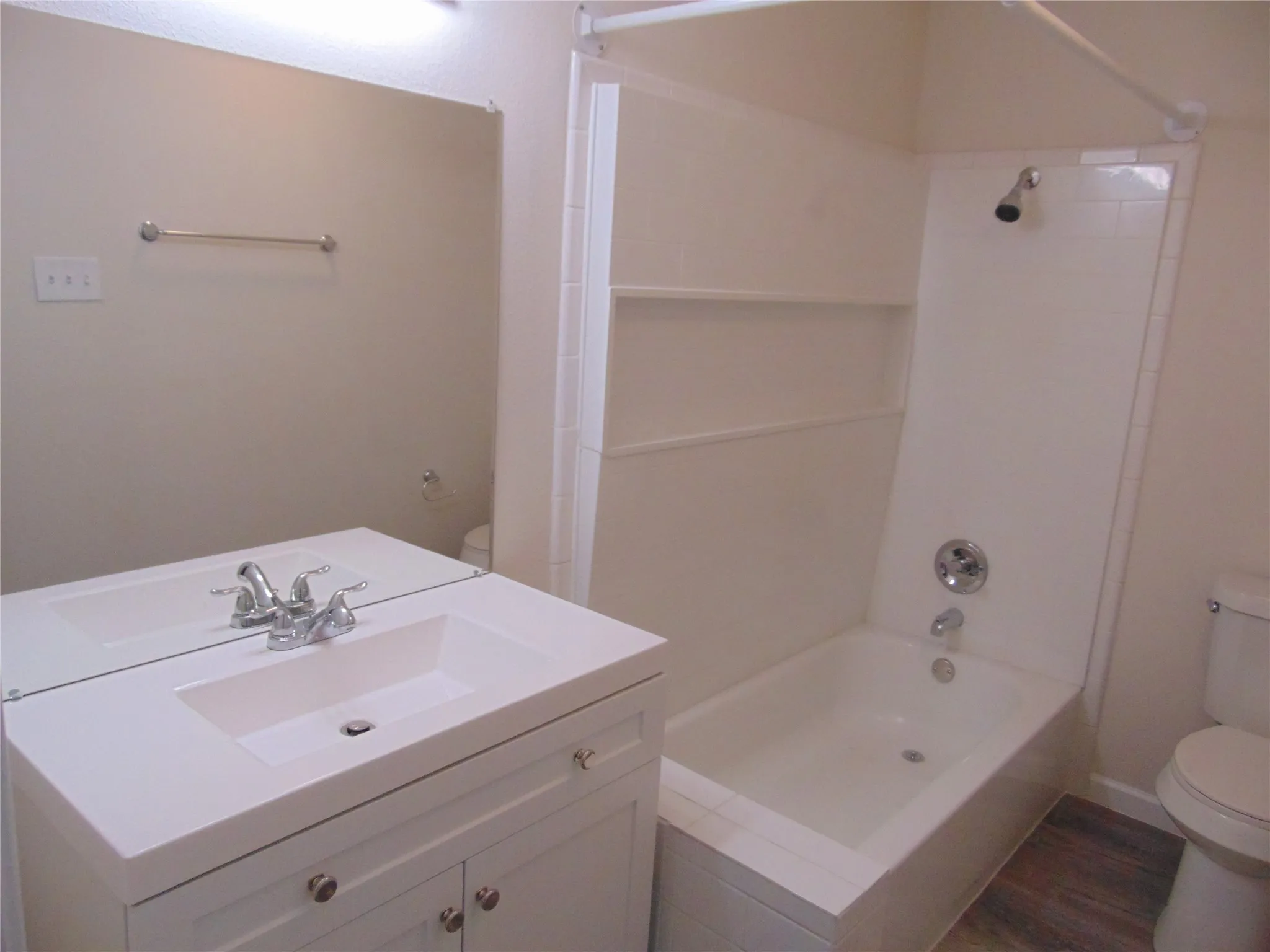 Single Family Residence For Sale in Dallas County , 704 La Fonda Circle, Seagoville, Texas 75159, 4 Bedroom, 2 Bathroom, Garage spaces, 1,432 Sqft, built in 1972, mls#21370409, Real Estate Agent in Seagoville, Homes For Sale in Dallas county, Homes For Sale in Seagoville, Realtor in Seagoville Texas, Real Estate Brokerage Independent Realty Texas, Luminita Cordes Realtor