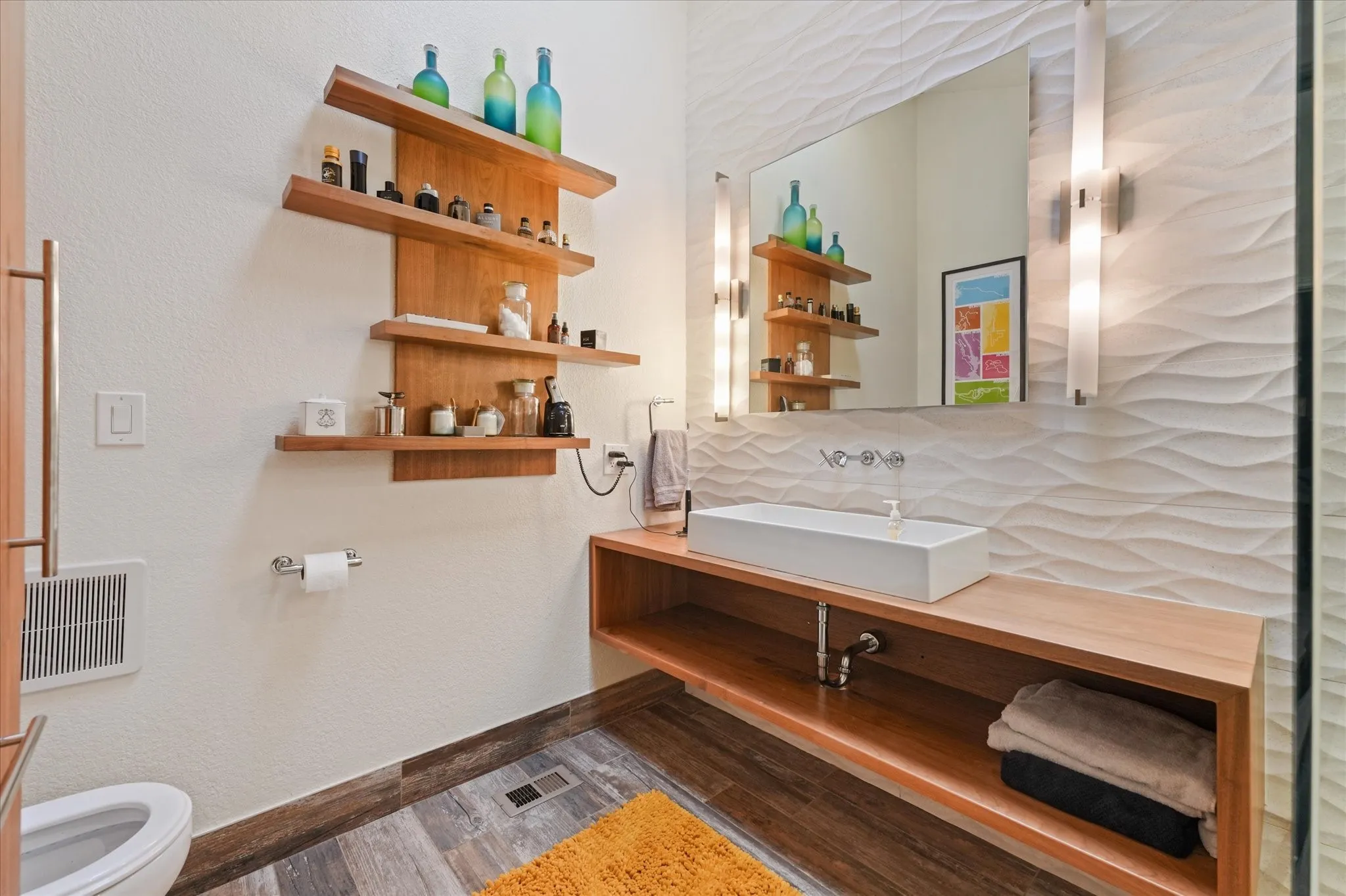 Condominium For Sale in Collin County , 18040 Midway Road 225, Dallas, Texas 75287, 2 Bedroom, 2 Bathroom, 1 Garage spaces, 1,442 Sqft, built in 1984, mls#21392758, Real Estate Agent in Dallas, Homes For Sale in Collin county, Homes For Sale in Dallas, Realtor in Dallas Texas, Real Estate Brokerage Independent Realty Texas, Luminita Cordes Realtor