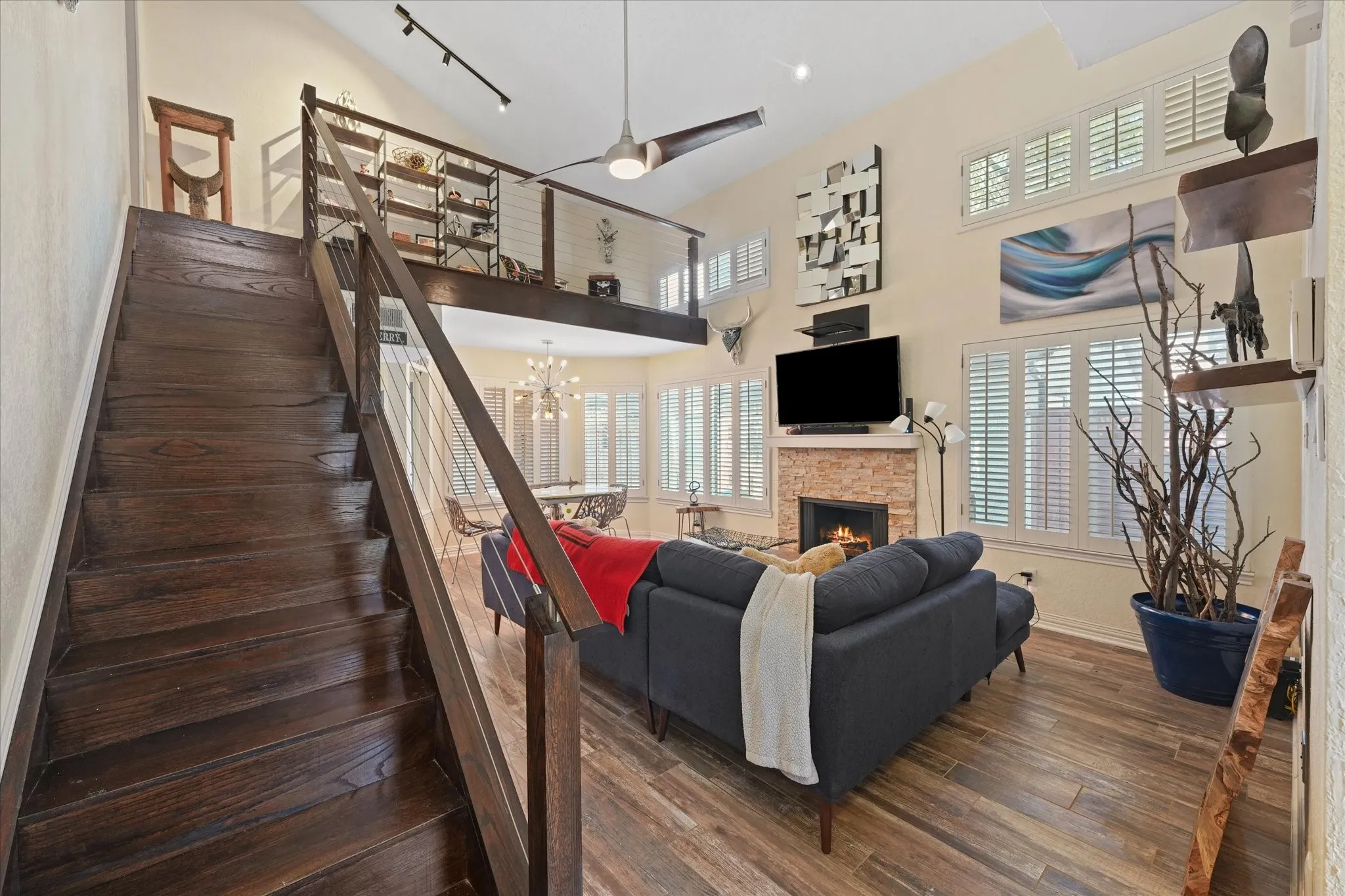 Condominium For Sale in Collin County , 18040 Midway Road 225, Dallas, Texas 75287, 2 Bedroom, 2 Bathroom, 1 Garage spaces, 1,442 Sqft, built in 1984, mls#21392758, Real Estate Agent in Dallas, Homes For Sale in Collin county, Homes For Sale in Dallas, Realtor in Dallas Texas, Real Estate Brokerage Independent Realty Texas, Luminita Cordes Realtor