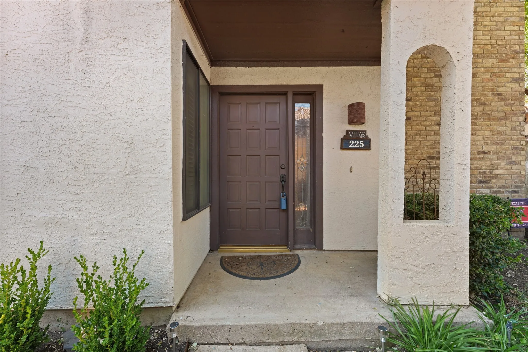 Condominium For Sale in Collin County , 18040 Midway Road 225, Dallas, Texas 75287, 2 Bedroom, 2 Bathroom, 1 Garage spaces, 1,442 Sqft, built in 1984, mls#21392758, Real Estate Agent in Dallas, Homes For Sale in Collin county, Homes For Sale in Dallas, Realtor in Dallas Texas, Real Estate Brokerage Independent Realty Texas, Luminita Cordes Realtor