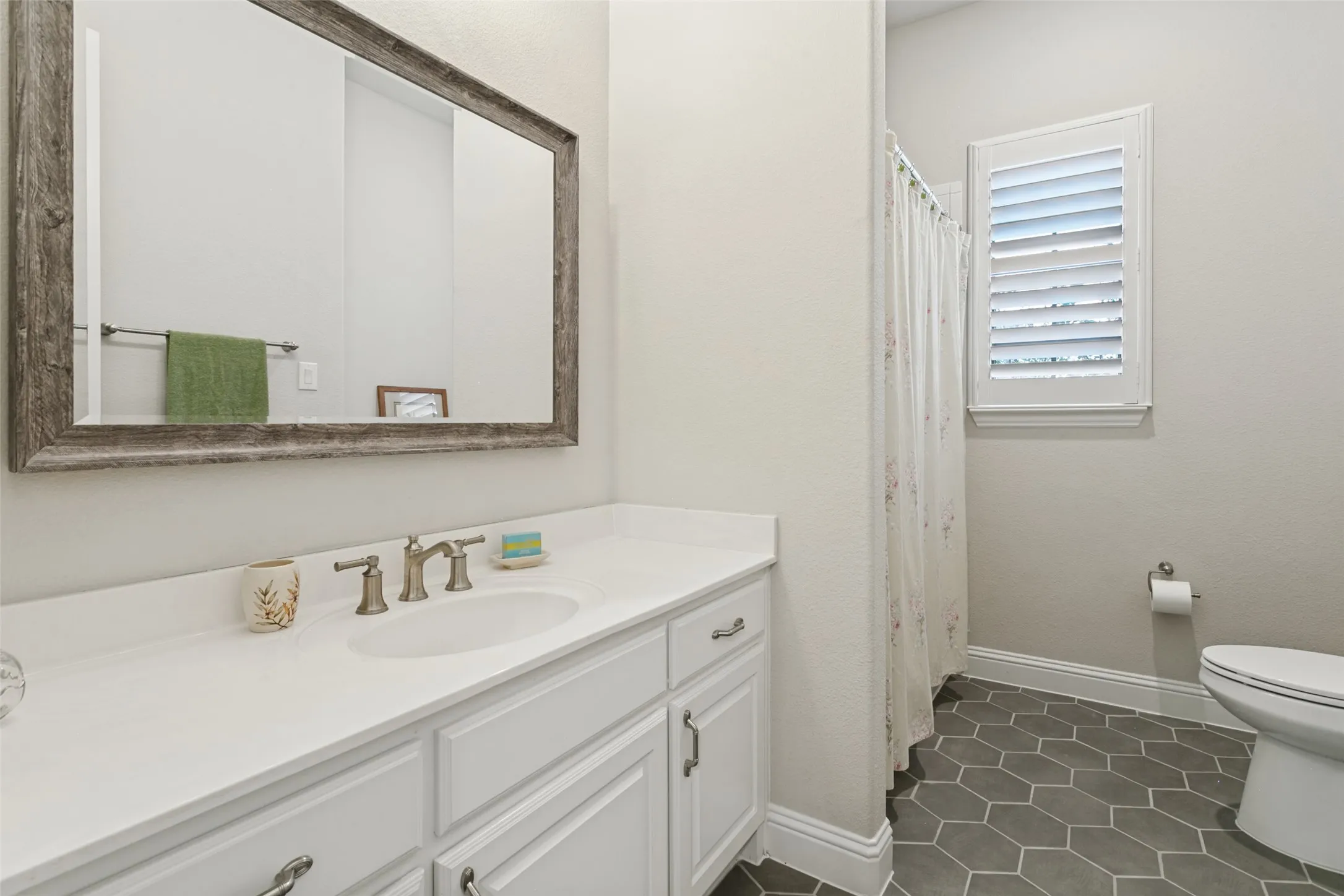 Single Family Residence For Sale in Parker County , 14356 Walsh Avenue, Fort Worth, Texas 76008, 3 Bedroom, 4 Bathroom, 3 Garage spaces, 3,418 Sqft, built in 2021, mls#21393813, Real Estate Agent in Fort Worth, Homes For Sale in Parker county, Homes For Sale in Fort Worth, Realtor in Fort Worth Texas, Real Estate Brokerage Independent Realty Texas, Luminita Cordes Realtor