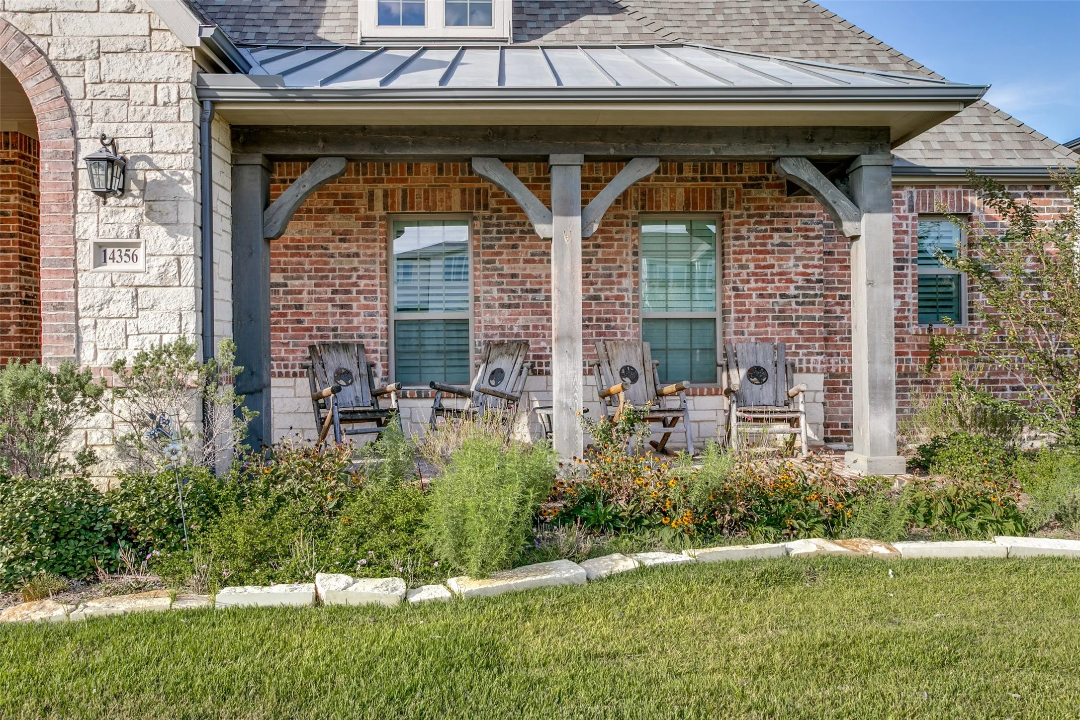 Single Family Residence For Sale in Parker County , 14356 Walsh Avenue, Fort Worth, Texas 76008, 3 Bedroom, 4 Bathroom, 3 Garage spaces, 3,418 Sqft, built in 2021, mls#21393813, Real Estate Agent in Fort Worth, Homes For Sale in Parker county, Homes For Sale in Fort Worth, Realtor in Fort Worth Texas, Real Estate Brokerage Independent Realty Texas, Luminita Cordes Realtor