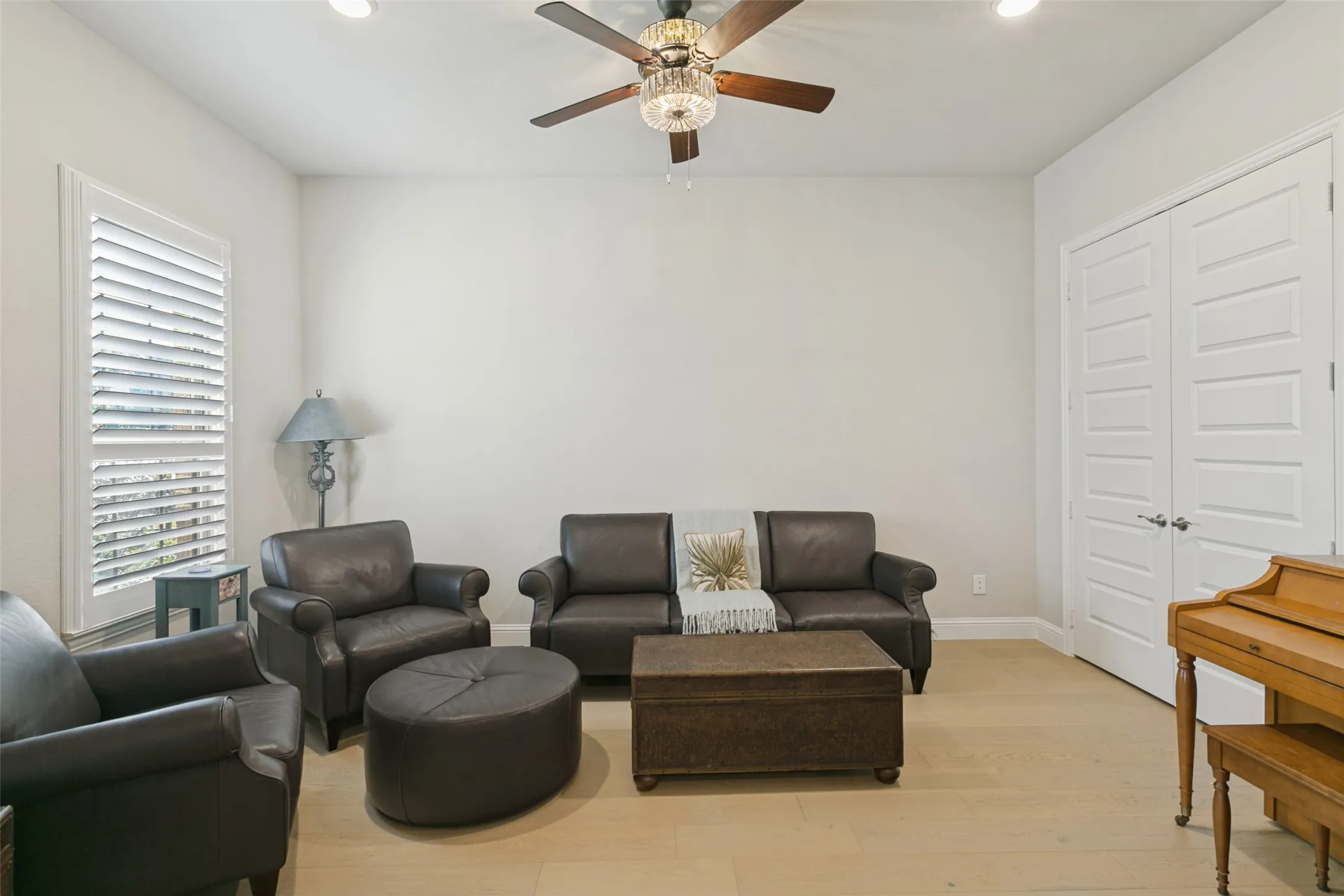 Single Family Residence For Sale in Parker County , 14356 Walsh Avenue, Fort Worth, Texas 76008, 3 Bedroom, 4 Bathroom, 3 Garage spaces, 3,418 Sqft, built in 2021, mls#21393813, Real Estate Agent in Fort Worth, Homes For Sale in Parker county, Homes For Sale in Fort Worth, Realtor in Fort Worth Texas, Real Estate Brokerage Independent Realty Texas, Luminita Cordes Realtor
