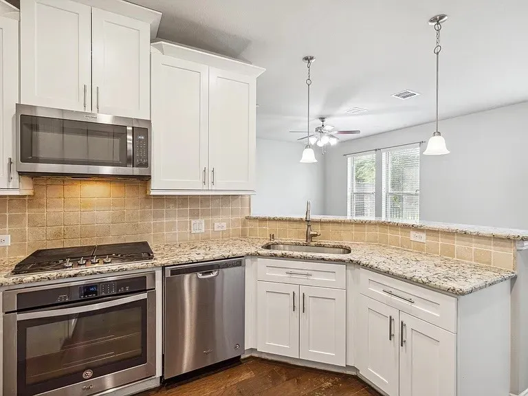 Townhouse For Rent in Collin County , 4820 Pasadena Drive, Plano, Texas 75024, 3 Bedroom, 3 Bathroom, 2 Garage spaces, 1,953 Sqft, built in 2016, mls#21394179, Real Estate Agent in Plano, Homes For Rent in Collin county, Homes For Rent in Plano, Realtor in Plano Texas, Real Estate Brokerage Independent Realty Texas, Luminita Cordes Realtor