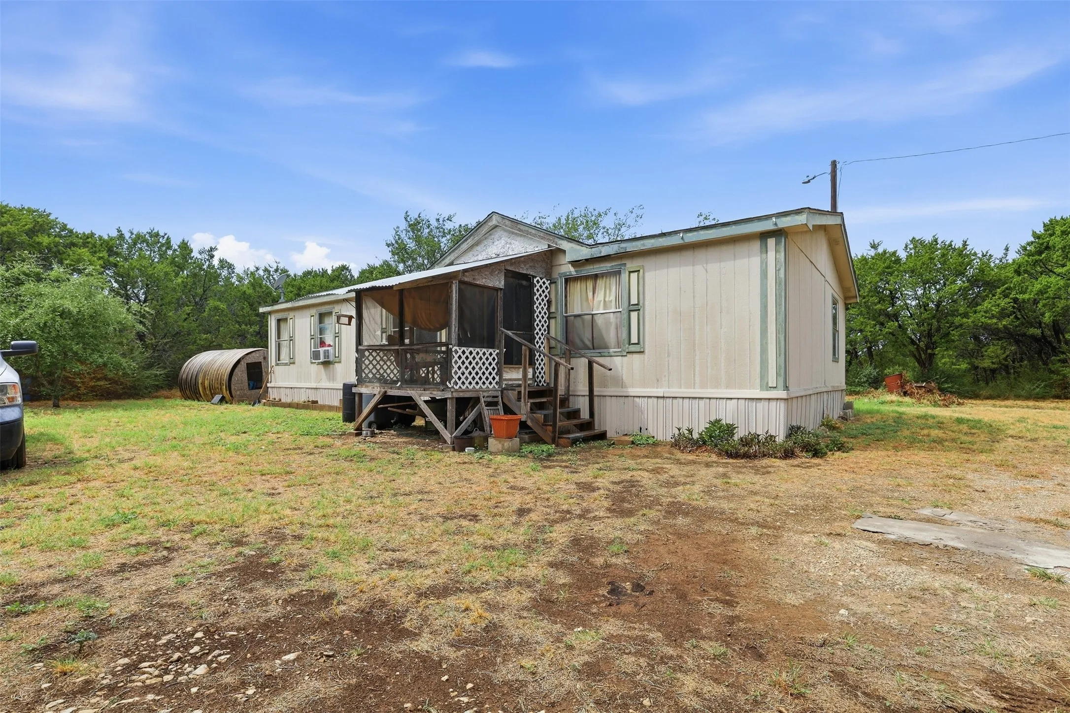 Manufactured Home For Sale in Johnson County , 900 Cedar Break Court, Cleburne, Texas 76033, 2 Bedroom, 2 Bathroom, Garage spaces, 1,344 Sqft, built in 1998, mls#21393103, Real Estate Agent in Cleburne, Homes For Sale in Johnson county, Homes For Sale in Cleburne, Realtor in Cleburne Texas, Real Estate Brokerage Independent Realty Texas, Luminita Cordes Realtor