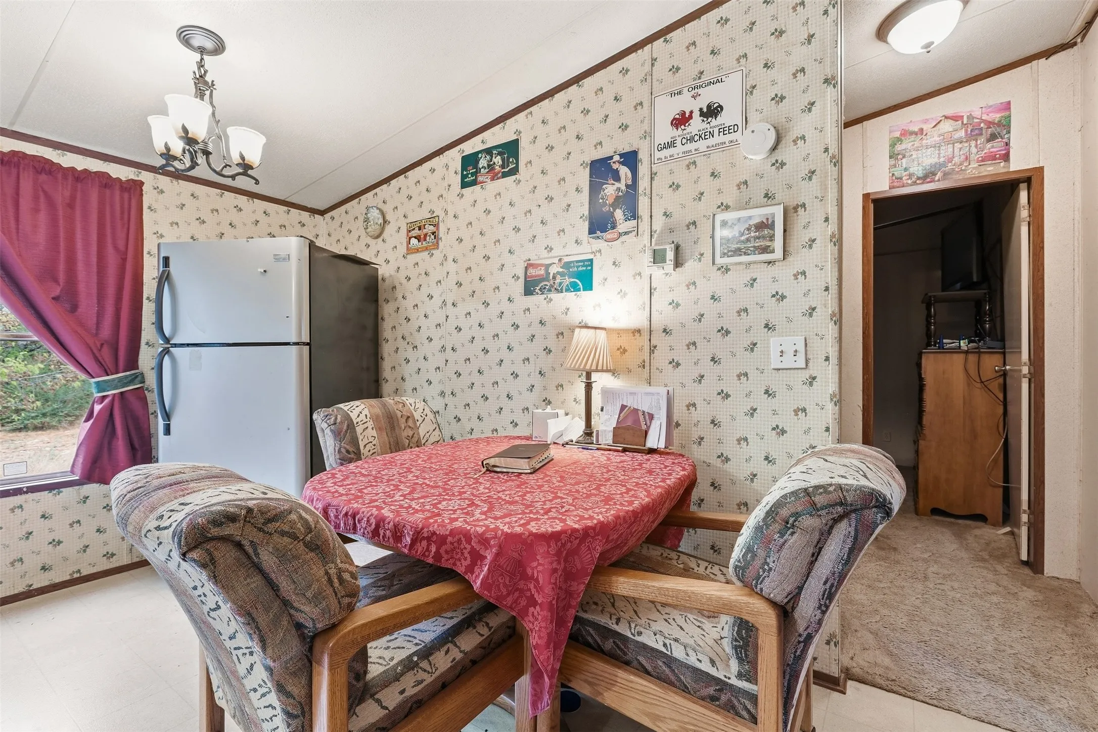 Manufactured Home For Sale in Johnson County , 900 Cedar Break Court, Cleburne, Texas 76033, 2 Bedroom, 2 Bathroom, Garage spaces, 1,344 Sqft, built in 1998, mls#21393103, Real Estate Agent in Cleburne, Homes For Sale in Johnson county, Homes For Sale in Cleburne, Realtor in Cleburne Texas, Real Estate Brokerage Independent Realty Texas, Luminita Cordes Realtor
