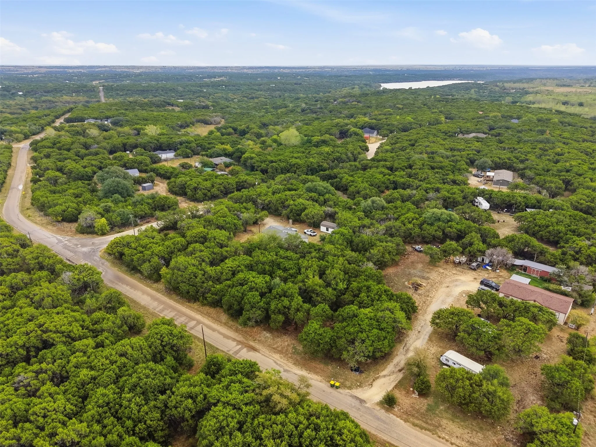 Manufactured Home For Sale in Johnson County , 900 Cedar Break Court, Cleburne, Texas 76033, 2 Bedroom, 2 Bathroom, Garage spaces, 1,344 Sqft, built in 1998, mls#21393103, Real Estate Agent in Cleburne, Homes For Sale in Johnson county, Homes For Sale in Cleburne, Realtor in Cleburne Texas, Real Estate Brokerage Independent Realty Texas, Luminita Cordes Realtor