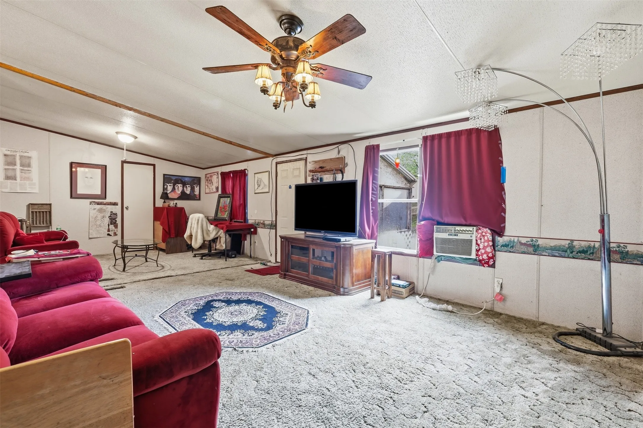 Manufactured Home For Sale in Johnson County , 900 Cedar Break Court, Cleburne, Texas 76033, 2 Bedroom, 2 Bathroom, Garage spaces, 1,344 Sqft, built in 1998, mls#21393103, Real Estate Agent in Cleburne, Homes For Sale in Johnson county, Homes For Sale in Cleburne, Realtor in Cleburne Texas, Real Estate Brokerage Independent Realty Texas, Luminita Cordes Realtor