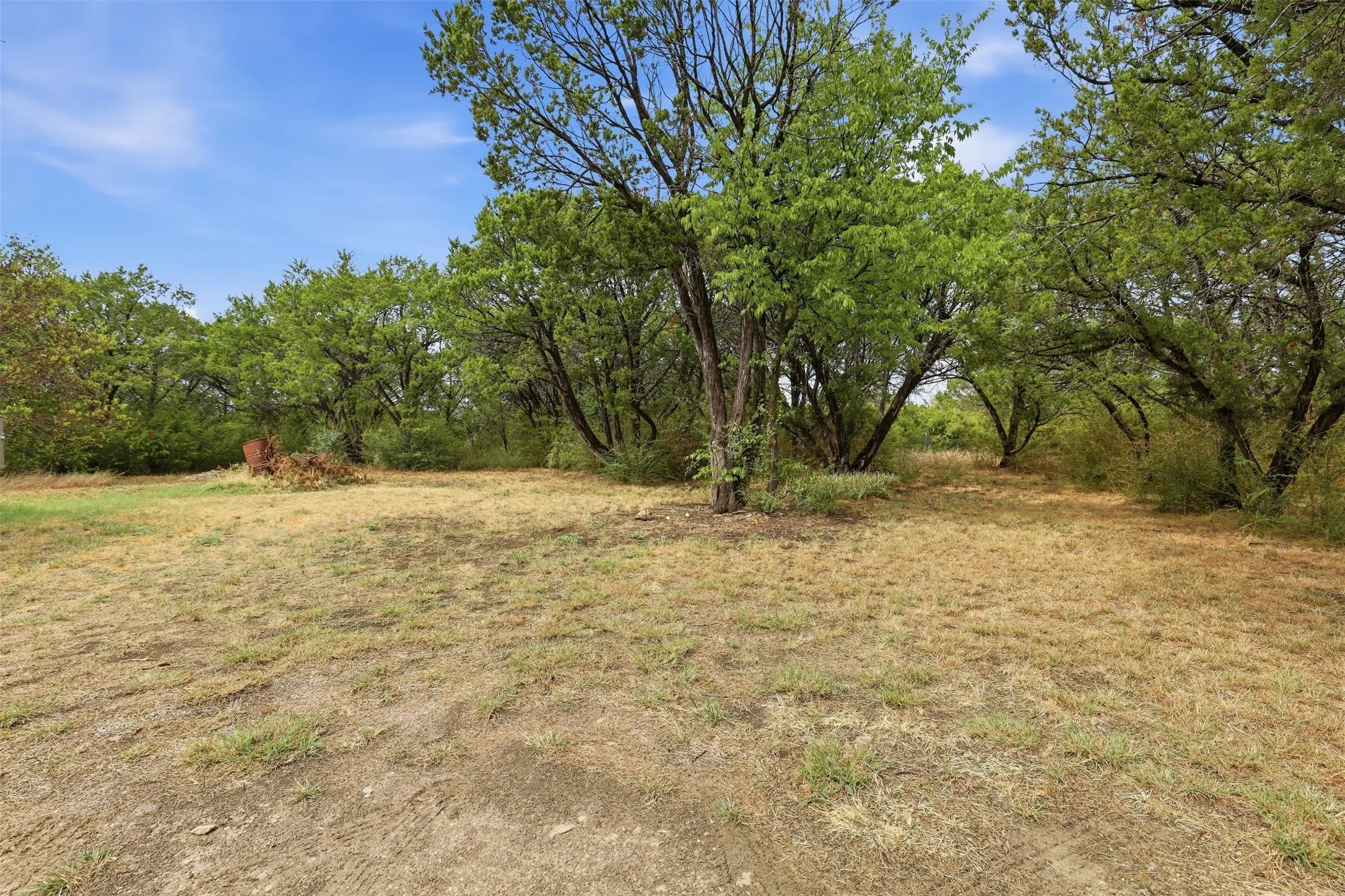 Manufactured Home For Sale in Johnson County , 900 Cedar Break Court, Cleburne, Texas 76033, 2 Bedroom, 2 Bathroom, Garage spaces, 1,344 Sqft, built in 1998, mls#21393103, Real Estate Agent in Cleburne, Homes For Sale in Johnson county, Homes For Sale in Cleburne, Realtor in Cleburne Texas, Real Estate Brokerage Independent Realty Texas, Luminita Cordes Realtor