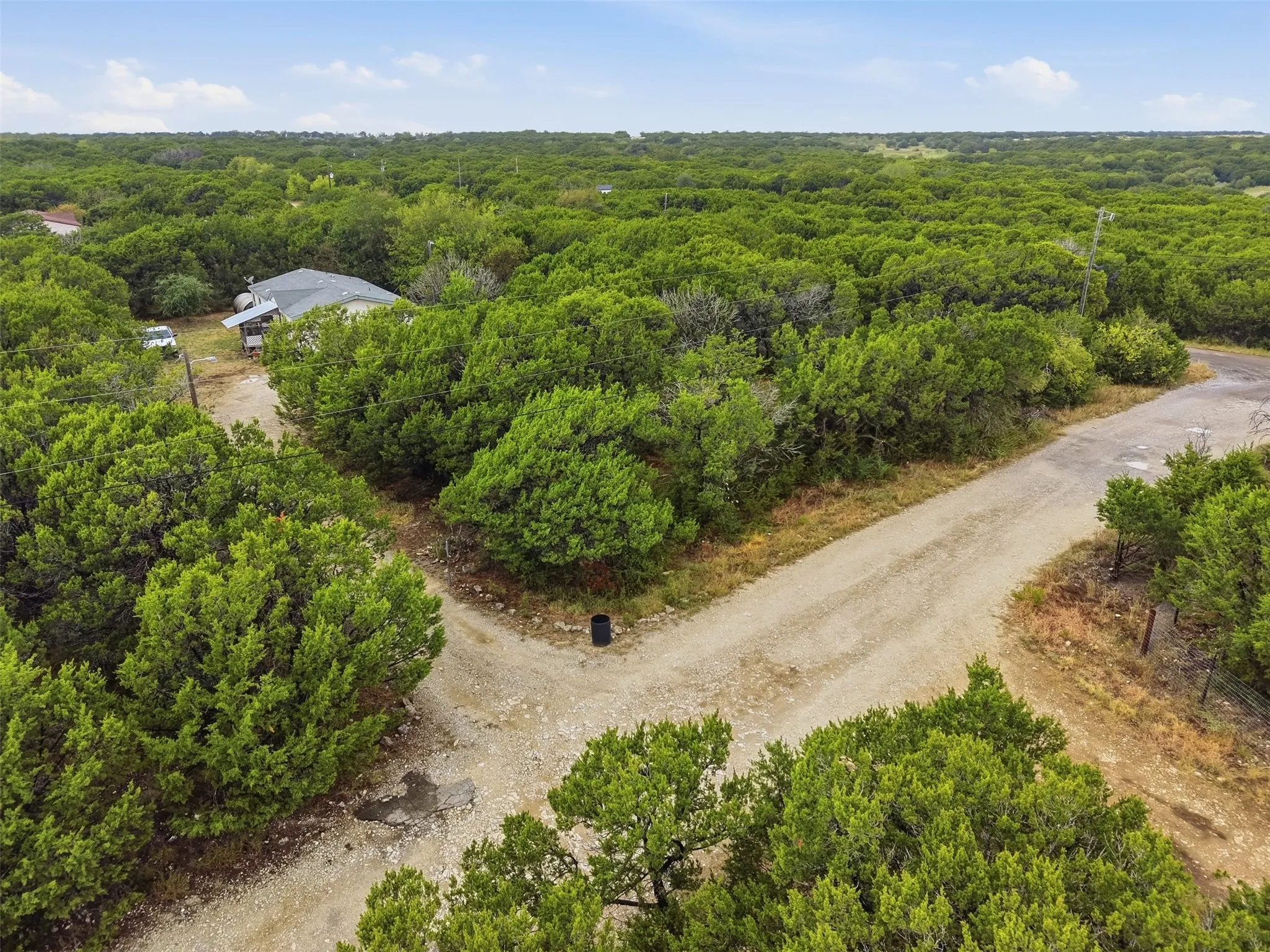 Manufactured Home For Sale in Johnson County , 900 Cedar Break Court, Cleburne, Texas 76033, 2 Bedroom, 2 Bathroom, Garage spaces, 1,344 Sqft, built in 1998, mls#21393103, Real Estate Agent in Cleburne, Homes For Sale in Johnson county, Homes For Sale in Cleburne, Realtor in Cleburne Texas, Real Estate Brokerage Independent Realty Texas, Luminita Cordes Realtor