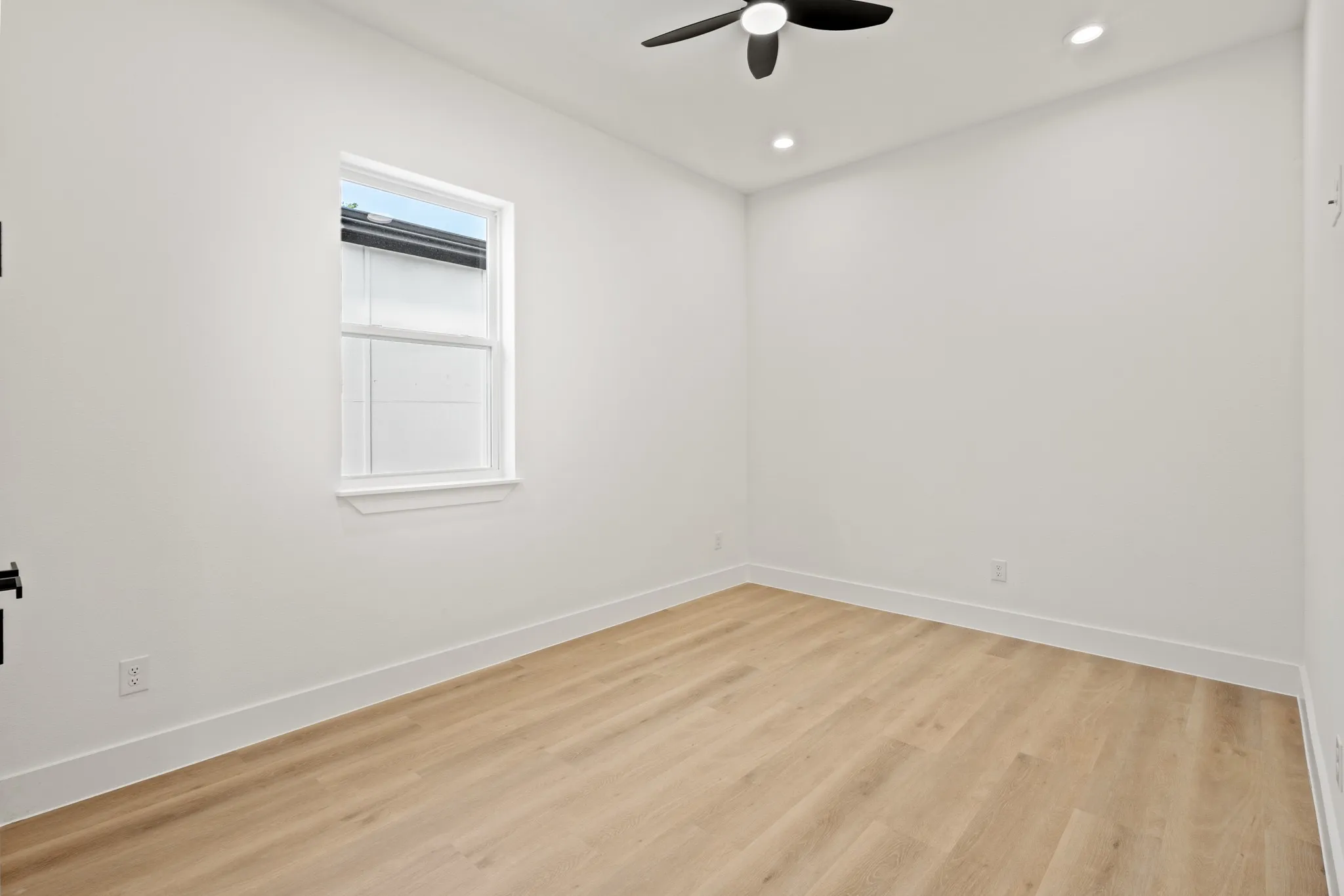 Single Family Residence For Sale in Dallas County , 1503 Dennison Street, Dallas, Texas 75212, 5 Bedroom, 4 Bathroom, 2 Garage spaces, 3,545 Sqft, built in 2026, mls#21394022, Real Estate Agent in Dallas, Homes For Sale in Dallas county, Homes For Sale in Dallas, Realtor in Dallas Texas, Real Estate Brokerage Independent Realty Texas, Luminita Cordes Realtor