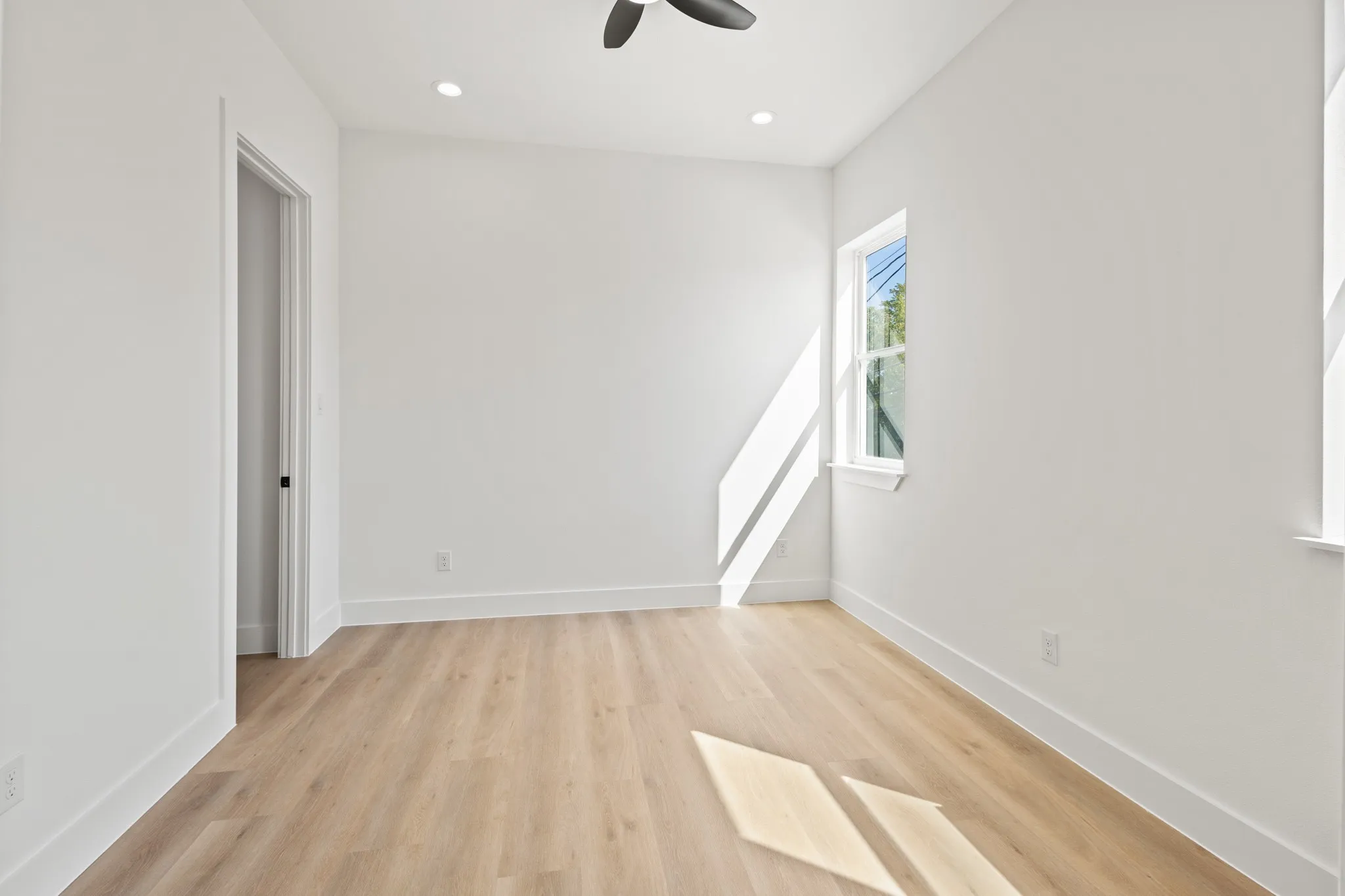 Single Family Residence For Sale in Dallas County , 1503 Dennison Street, Dallas, Texas 75212, 5 Bedroom, 4 Bathroom, 2 Garage spaces, 3,545 Sqft, built in 2026, mls#21394022, Real Estate Agent in Dallas, Homes For Sale in Dallas county, Homes For Sale in Dallas, Realtor in Dallas Texas, Real Estate Brokerage Independent Realty Texas, Luminita Cordes Realtor