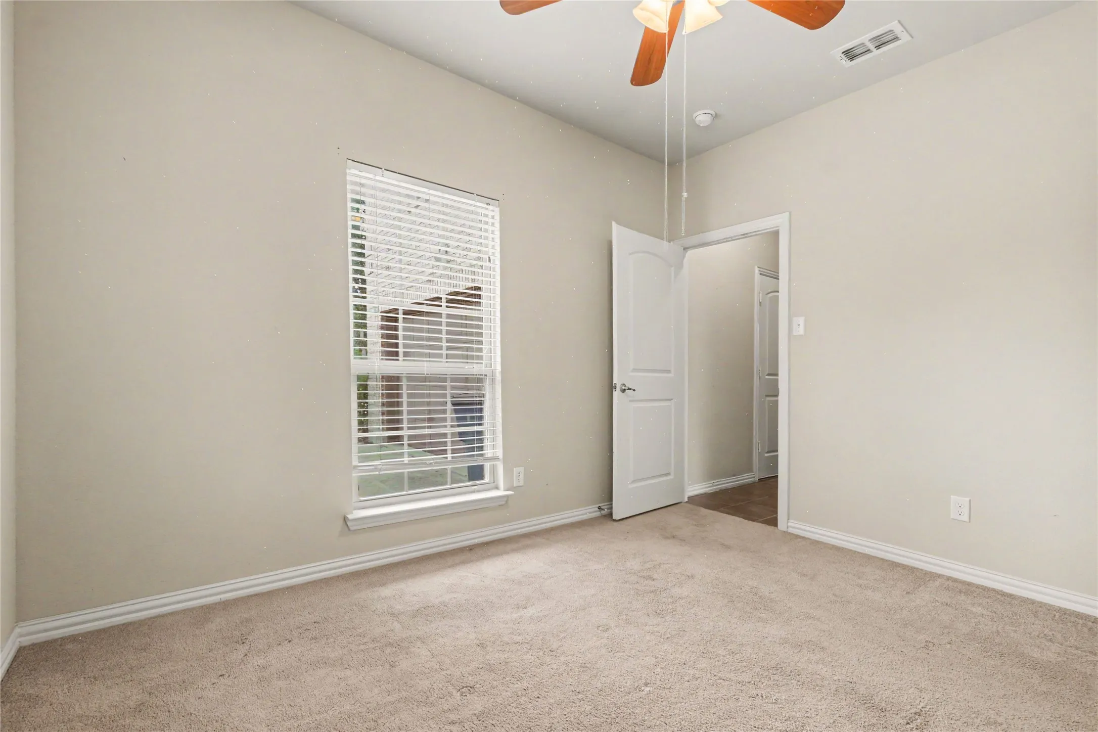 Single Family Residence For Sale in Kaufman County , 1134 Hickory Park, Forney, Texas 75126, 5 Bedroom, 4 Bathroom, 2 Garage spaces, 2,952 Sqft, built in 2013, mls#21392302, Real Estate Agent in Forney, Homes For Sale in Kaufman county, Homes For Sale in Forney, Realtor in Forney Texas, Real Estate Brokerage Independent Realty Texas, Luminita Cordes Realtor