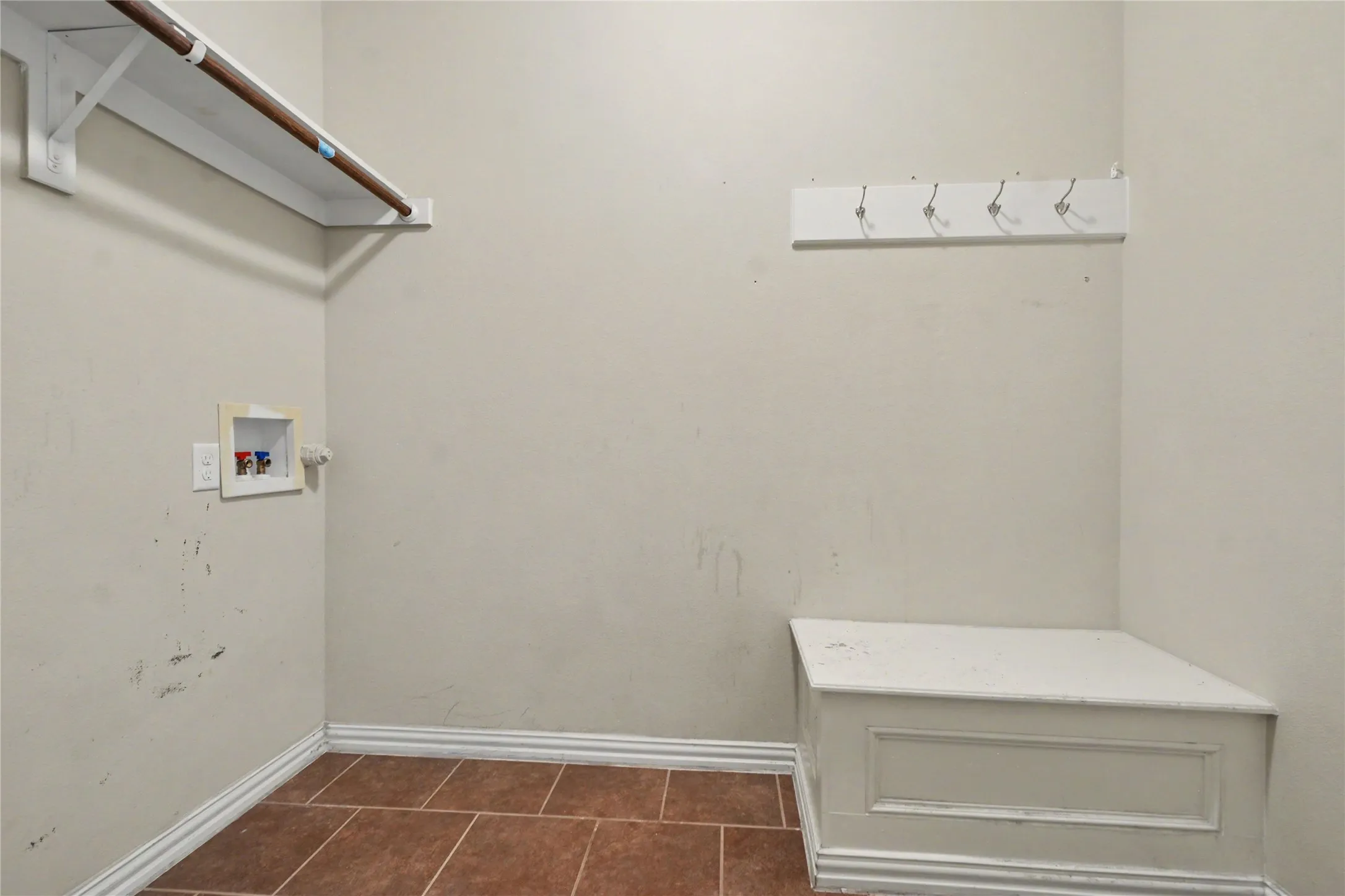 Single Family Residence For Sale in Kaufman County , 1134 Hickory Park, Forney, Texas 75126, 5 Bedroom, 4 Bathroom, 2 Garage spaces, 2,952 Sqft, built in 2013, mls#21392302, Real Estate Agent in Forney, Homes For Sale in Kaufman county, Homes For Sale in Forney, Realtor in Forney Texas, Real Estate Brokerage Independent Realty Texas, Luminita Cordes Realtor