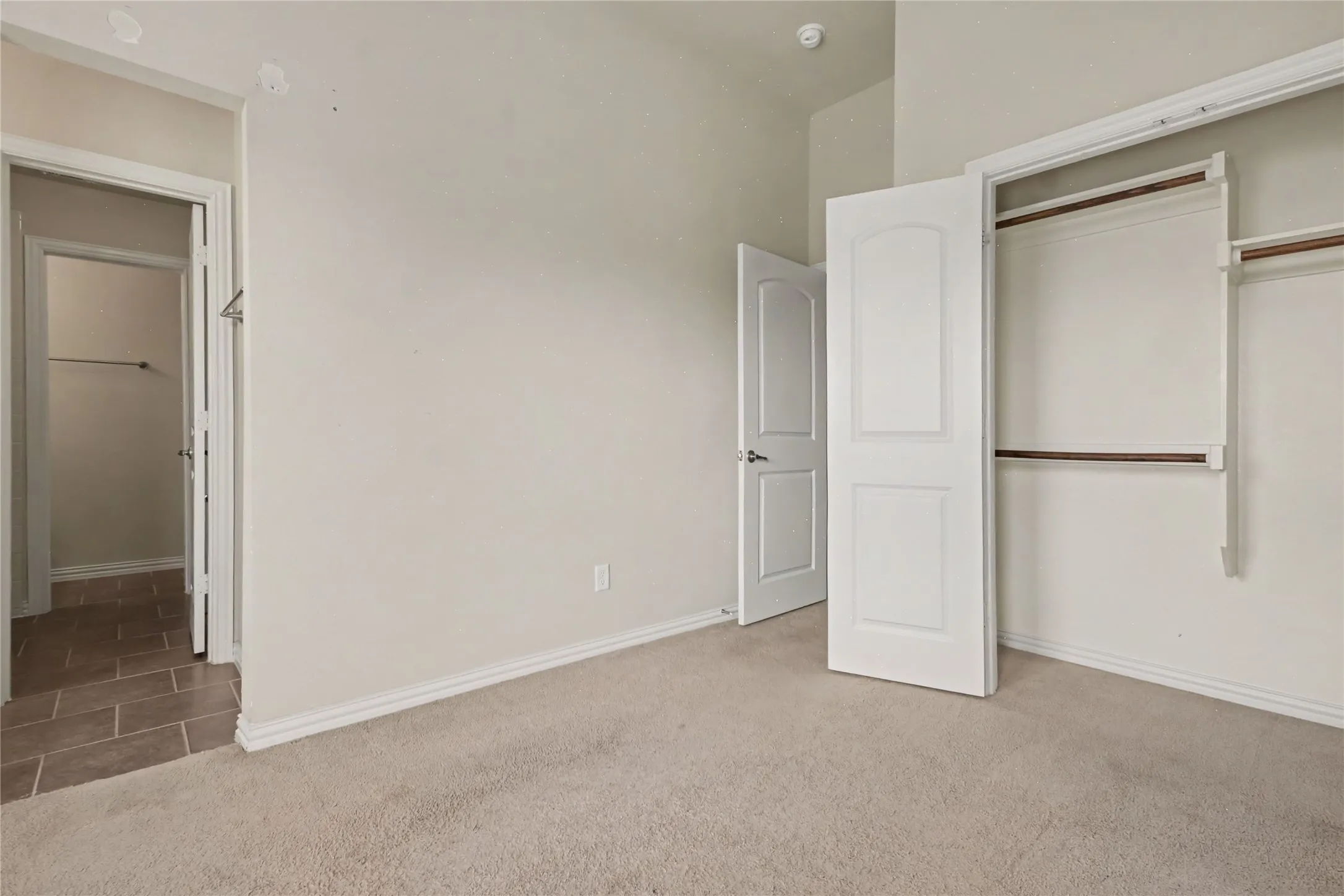 Single Family Residence For Sale in Kaufman County , 1134 Hickory Park, Forney, Texas 75126, 5 Bedroom, 4 Bathroom, 2 Garage spaces, 2,952 Sqft, built in 2013, mls#21392302, Real Estate Agent in Forney, Homes For Sale in Kaufman county, Homes For Sale in Forney, Realtor in Forney Texas, Real Estate Brokerage Independent Realty Texas, Luminita Cordes Realtor