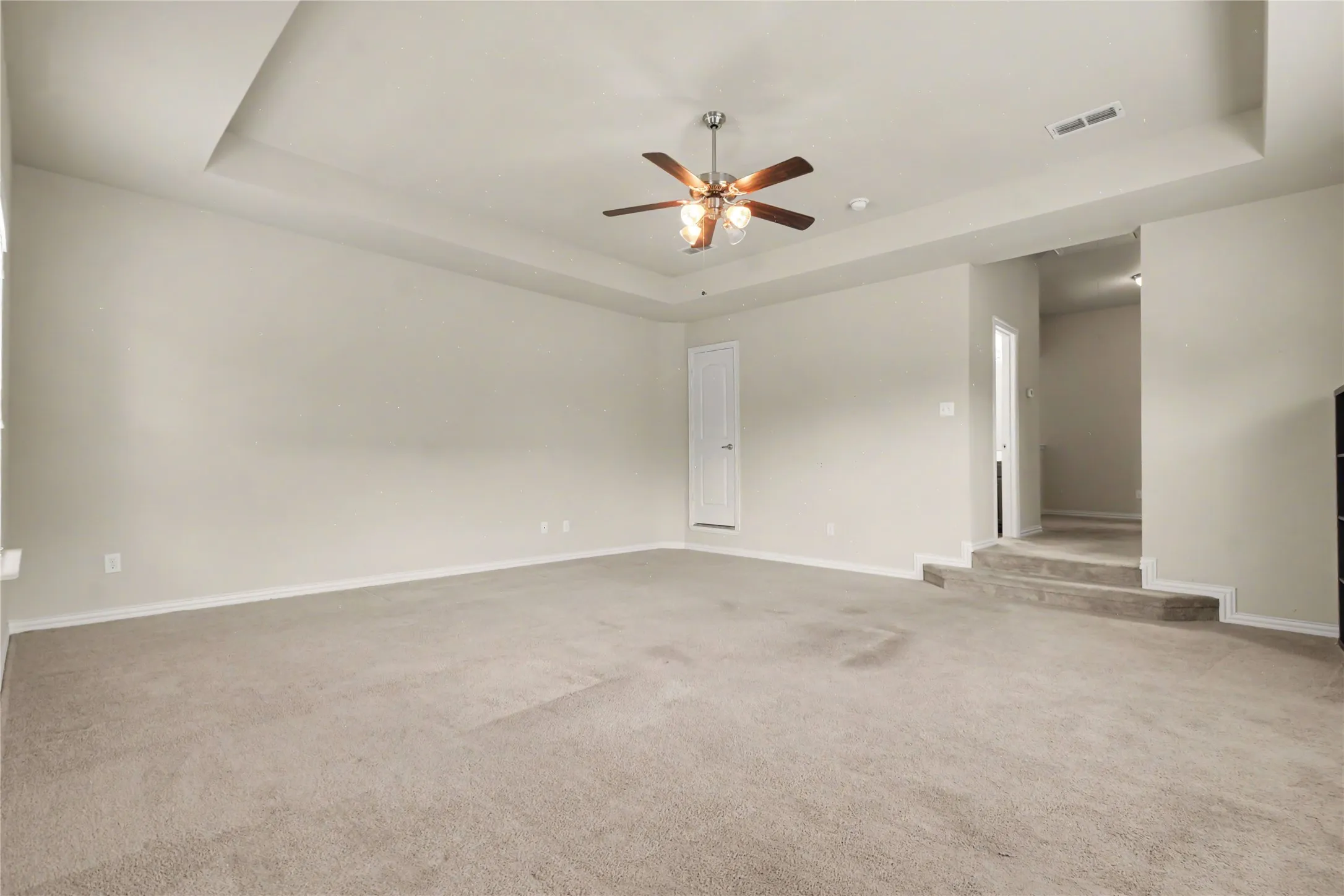Single Family Residence For Sale in Kaufman County , 1134 Hickory Park, Forney, Texas 75126, 5 Bedroom, 4 Bathroom, 2 Garage spaces, 2,952 Sqft, built in 2013, mls#21392302, Real Estate Agent in Forney, Homes For Sale in Kaufman county, Homes For Sale in Forney, Realtor in Forney Texas, Real Estate Brokerage Independent Realty Texas, Luminita Cordes Realtor