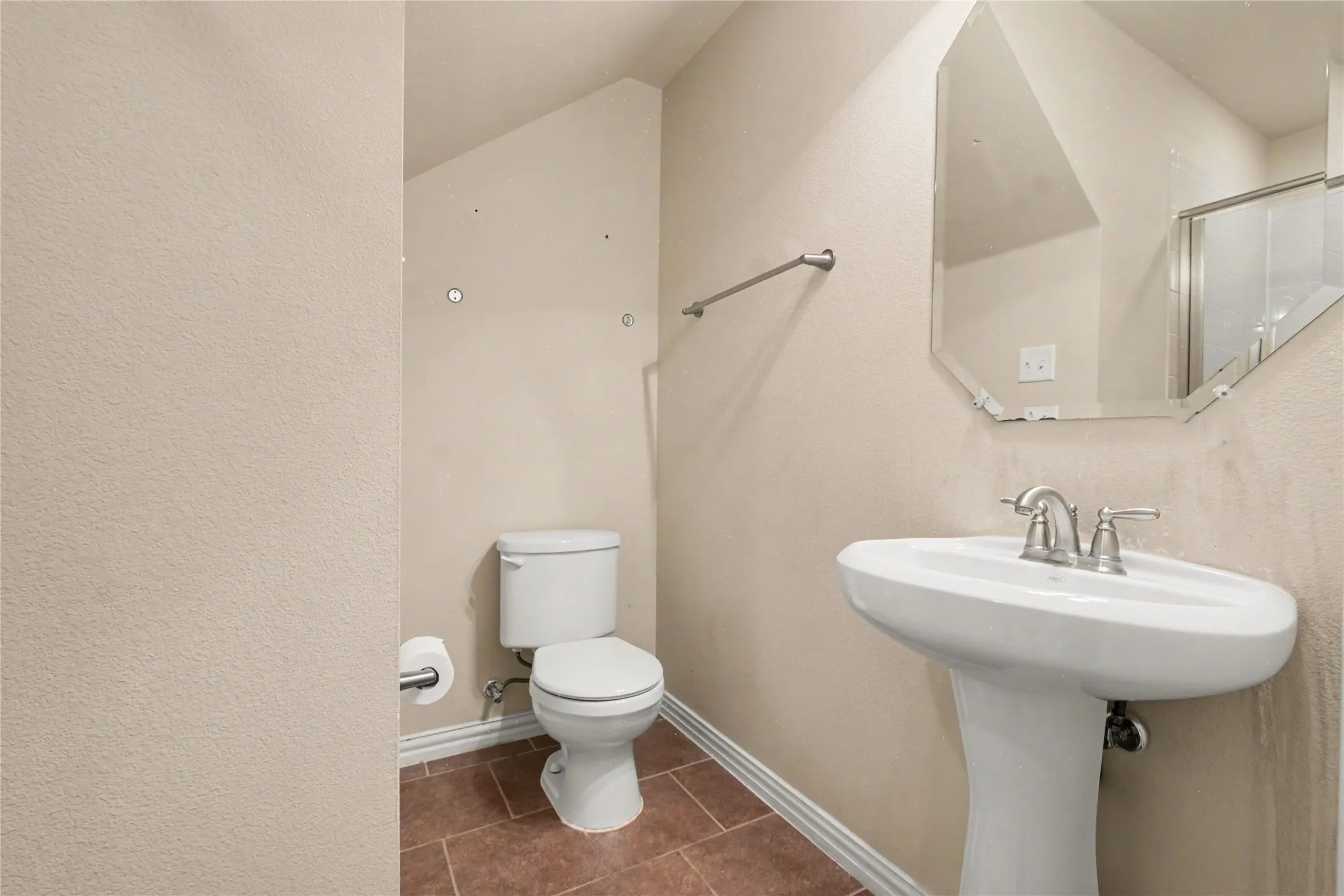 Single Family Residence For Sale in Kaufman County , 1134 Hickory Park, Forney, Texas 75126, 5 Bedroom, 4 Bathroom, 2 Garage spaces, 2,952 Sqft, built in 2013, mls#21392302, Real Estate Agent in Forney, Homes For Sale in Kaufman county, Homes For Sale in Forney, Realtor in Forney Texas, Real Estate Brokerage Independent Realty Texas, Luminita Cordes Realtor