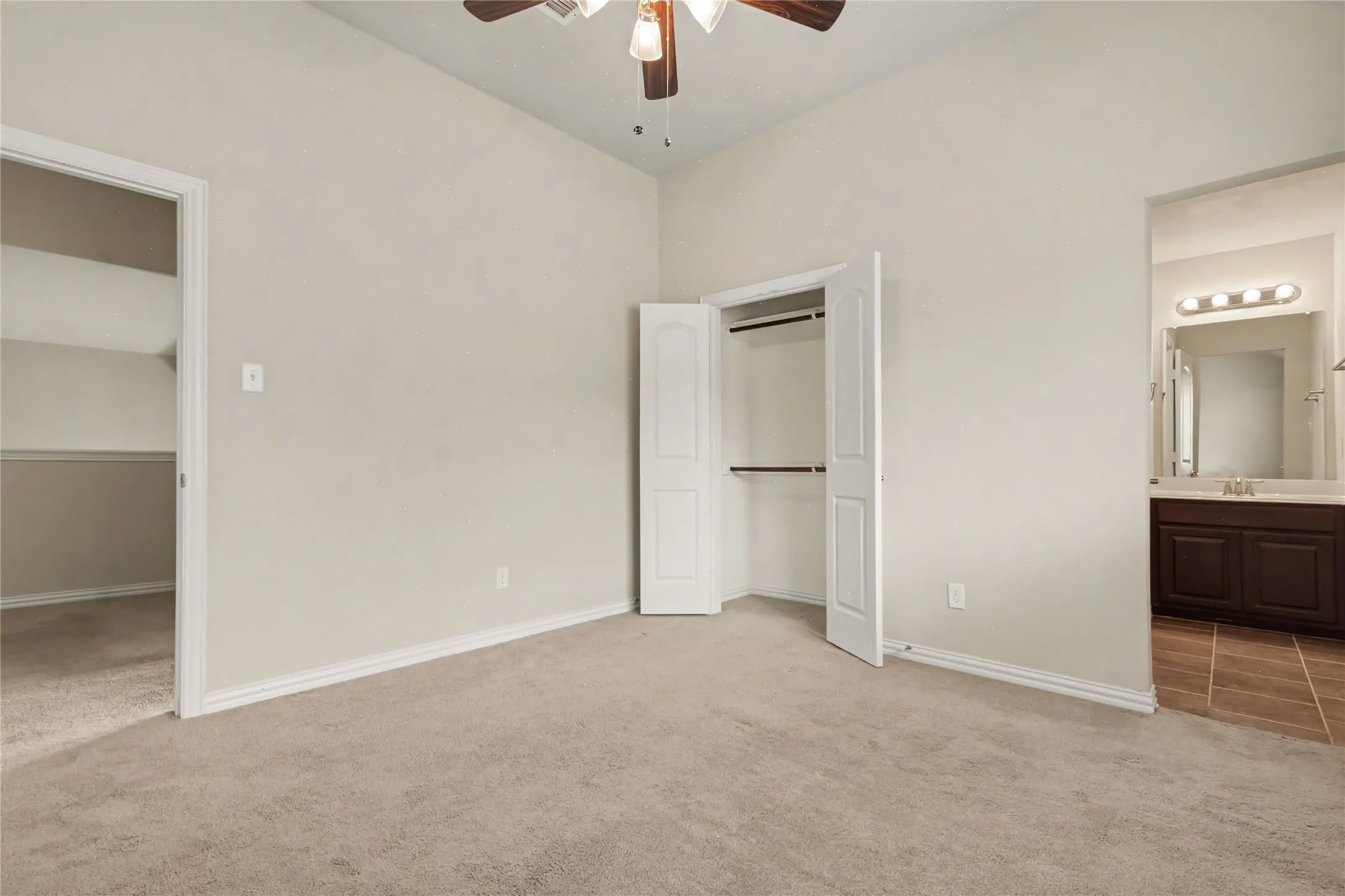 Single Family Residence For Sale in Kaufman County , 1134 Hickory Park, Forney, Texas 75126, 5 Bedroom, 4 Bathroom, 2 Garage spaces, 2,952 Sqft, built in 2013, mls#21392302, Real Estate Agent in Forney, Homes For Sale in Kaufman county, Homes For Sale in Forney, Realtor in Forney Texas, Real Estate Brokerage Independent Realty Texas, Luminita Cordes Realtor
