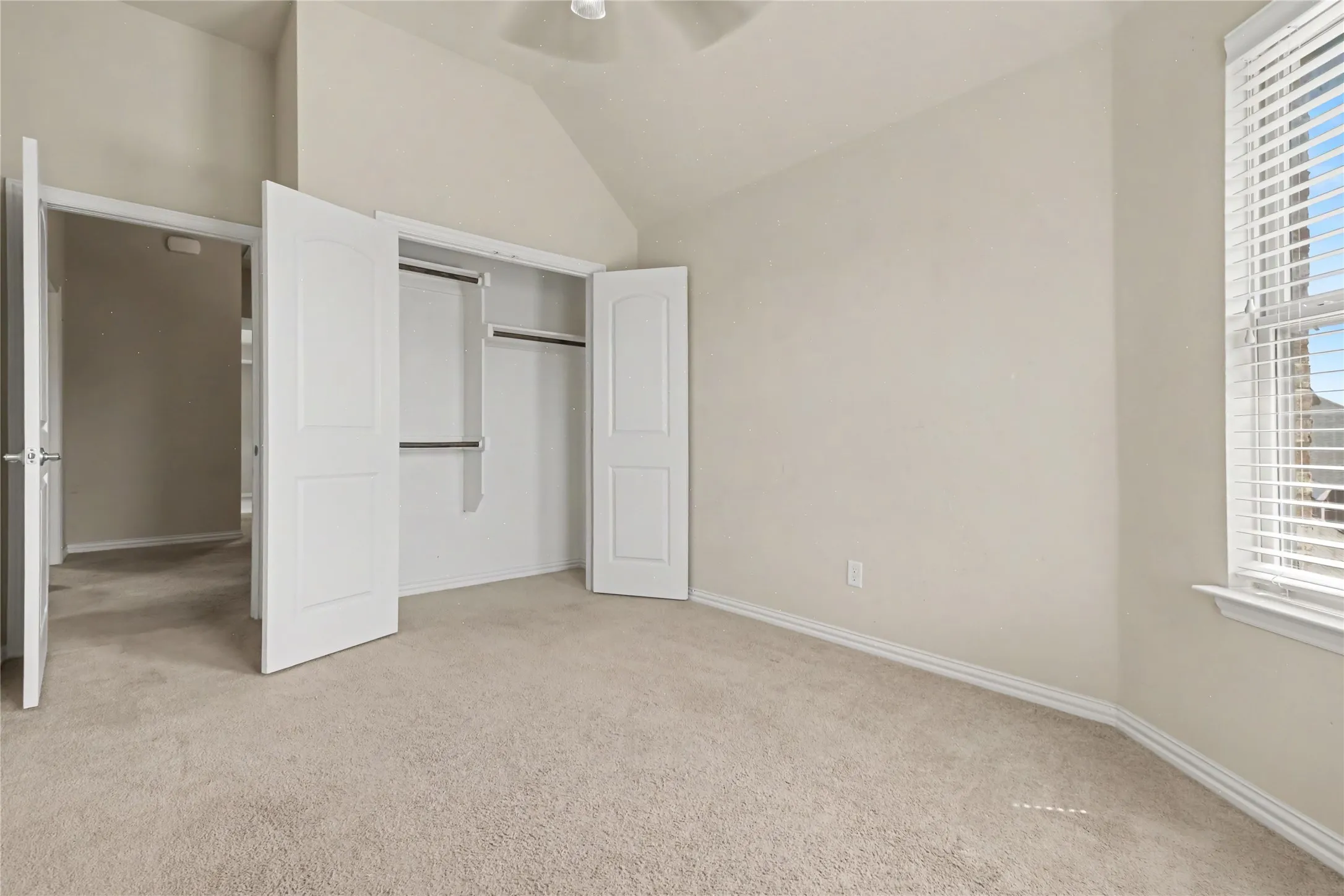 Single Family Residence For Sale in Kaufman County , 1134 Hickory Park, Forney, Texas 75126, 5 Bedroom, 4 Bathroom, 2 Garage spaces, 2,952 Sqft, built in 2013, mls#21392302, Real Estate Agent in Forney, Homes For Sale in Kaufman county, Homes For Sale in Forney, Realtor in Forney Texas, Real Estate Brokerage Independent Realty Texas, Luminita Cordes Realtor