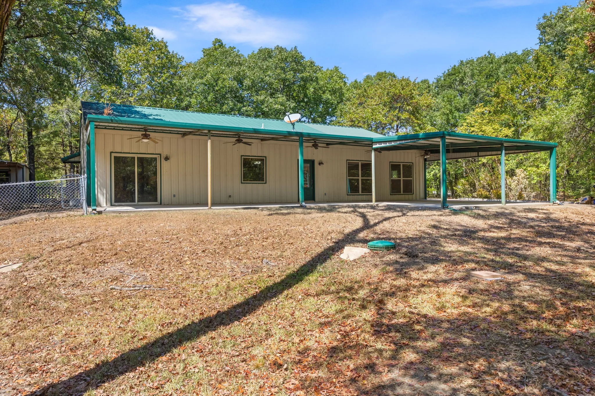 Single Family Residence For Sale in Hunt County , 9621 County Road 2440, Royse City, Texas 75189, 2 Bedroom, 2 Bathroom, Garage spaces, 2,000 Sqft, built in 2006, mls#21362845, Real Estate Agent in Royse City, Homes For Sale in Hunt county, Homes For Sale in Royse City, Realtor in Royse City Texas, Real Estate Brokerage Independent Realty Texas, Luminita Cordes Realtor