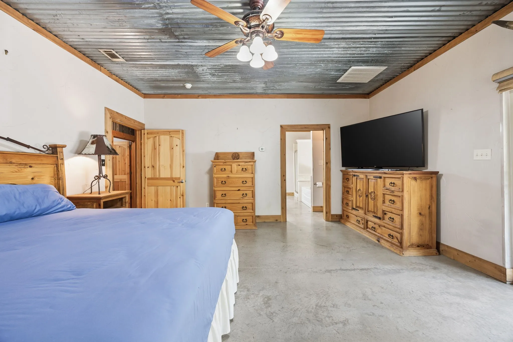Single Family Residence For Sale in Hunt County , 9621 County Road 2440, Royse City, Texas 75189, 2 Bedroom, 2 Bathroom, Garage spaces, 2,000 Sqft, built in 2006, mls#21362845, Real Estate Agent in Royse City, Homes For Sale in Hunt county, Homes For Sale in Royse City, Realtor in Royse City Texas, Real Estate Brokerage Independent Realty Texas, Luminita Cordes Realtor