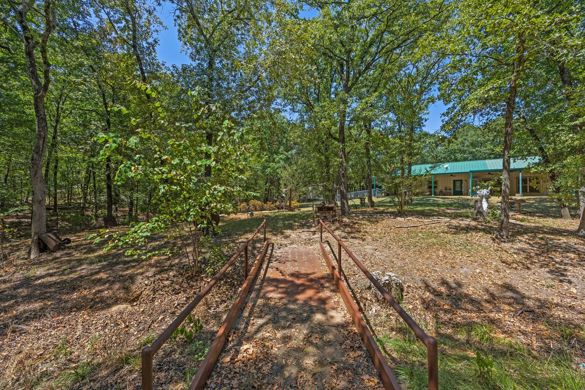 Single Family Residence For Sale in Hunt County , 9621 County Road 2440, Royse City, Texas 75189, 2 Bedroom, 2 Bathroom, Garage spaces, 2,000 Sqft, built in 2006, mls#21362845, Real Estate Agent in Royse City, Homes For Sale in Hunt county, Homes For Sale in Royse City, Realtor in Royse City Texas, Real Estate Brokerage Independent Realty Texas, Luminita Cordes Realtor