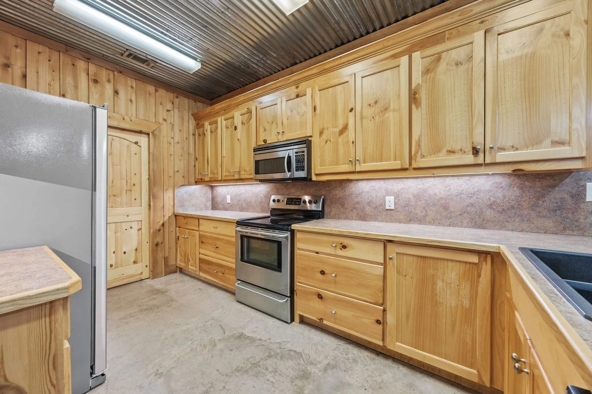 Single Family Residence For Sale in Hunt County , 9621 County Road 2440, Royse City, Texas 75189, 2 Bedroom, 2 Bathroom, Garage spaces, 2,000 Sqft, built in 2006, mls#21362845, Real Estate Agent in Royse City, Homes For Sale in Hunt county, Homes For Sale in Royse City, Realtor in Royse City Texas, Real Estate Brokerage Independent Realty Texas, Luminita Cordes Realtor