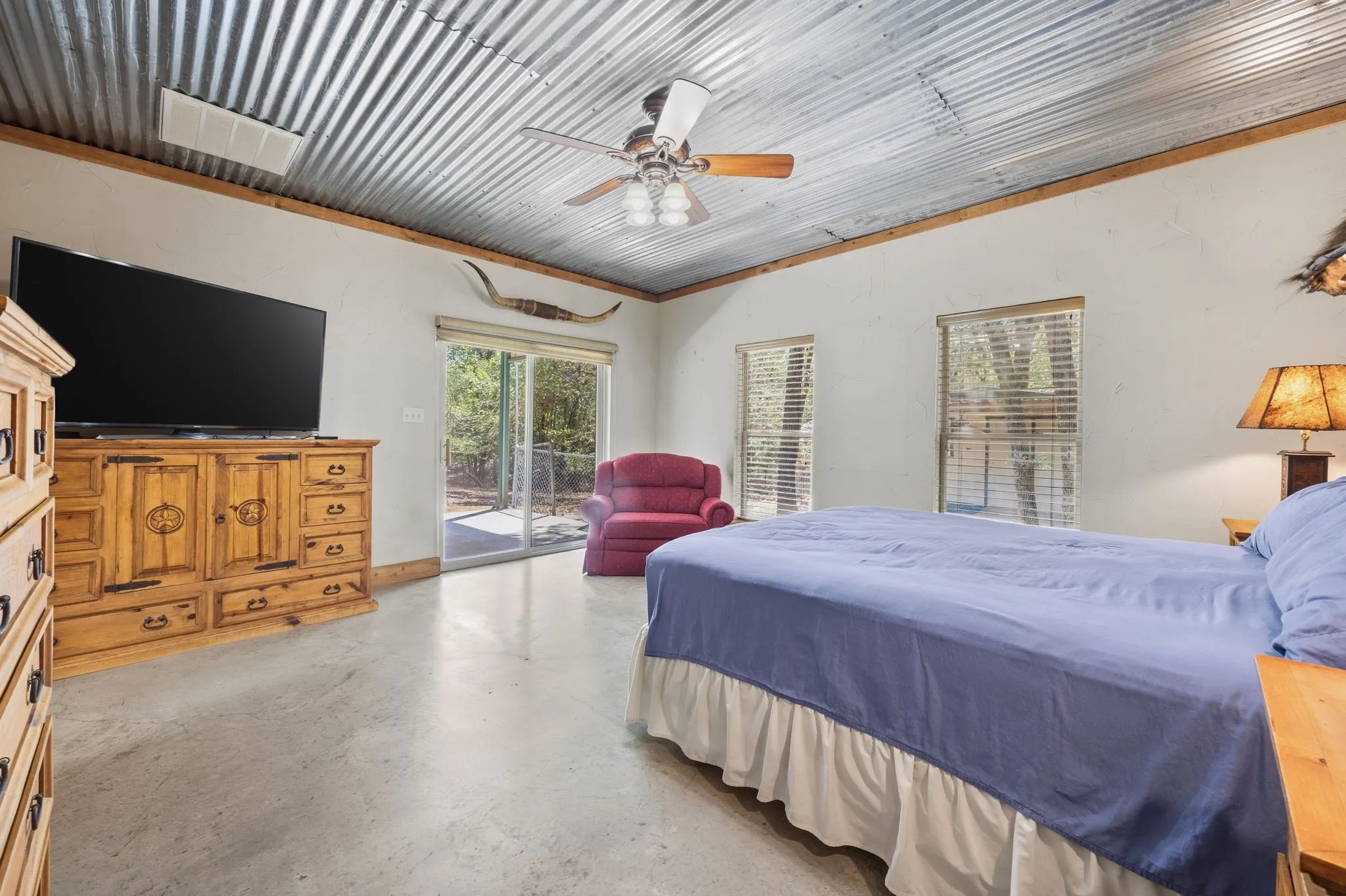 Single Family Residence For Sale in Hunt County , 9621 County Road 2440, Royse City, Texas 75189, 2 Bedroom, 2 Bathroom, Garage spaces, 2,000 Sqft, built in 2006, mls#21362845, Real Estate Agent in Royse City, Homes For Sale in Hunt county, Homes For Sale in Royse City, Realtor in Royse City Texas, Real Estate Brokerage Independent Realty Texas, Luminita Cordes Realtor