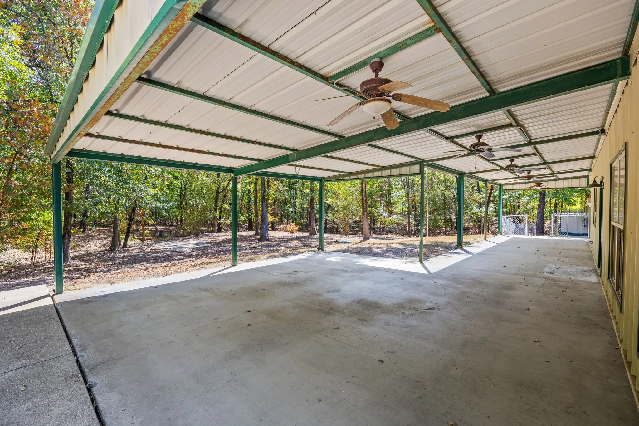 Single Family Residence For Sale in Hunt County , 9621 County Road 2440, Royse City, Texas 75189, 2 Bedroom, 2 Bathroom, Garage spaces, 2,000 Sqft, built in 2006, mls#21362845, Real Estate Agent in Royse City, Homes For Sale in Hunt county, Homes For Sale in Royse City, Realtor in Royse City Texas, Real Estate Brokerage Independent Realty Texas, Luminita Cordes Realtor