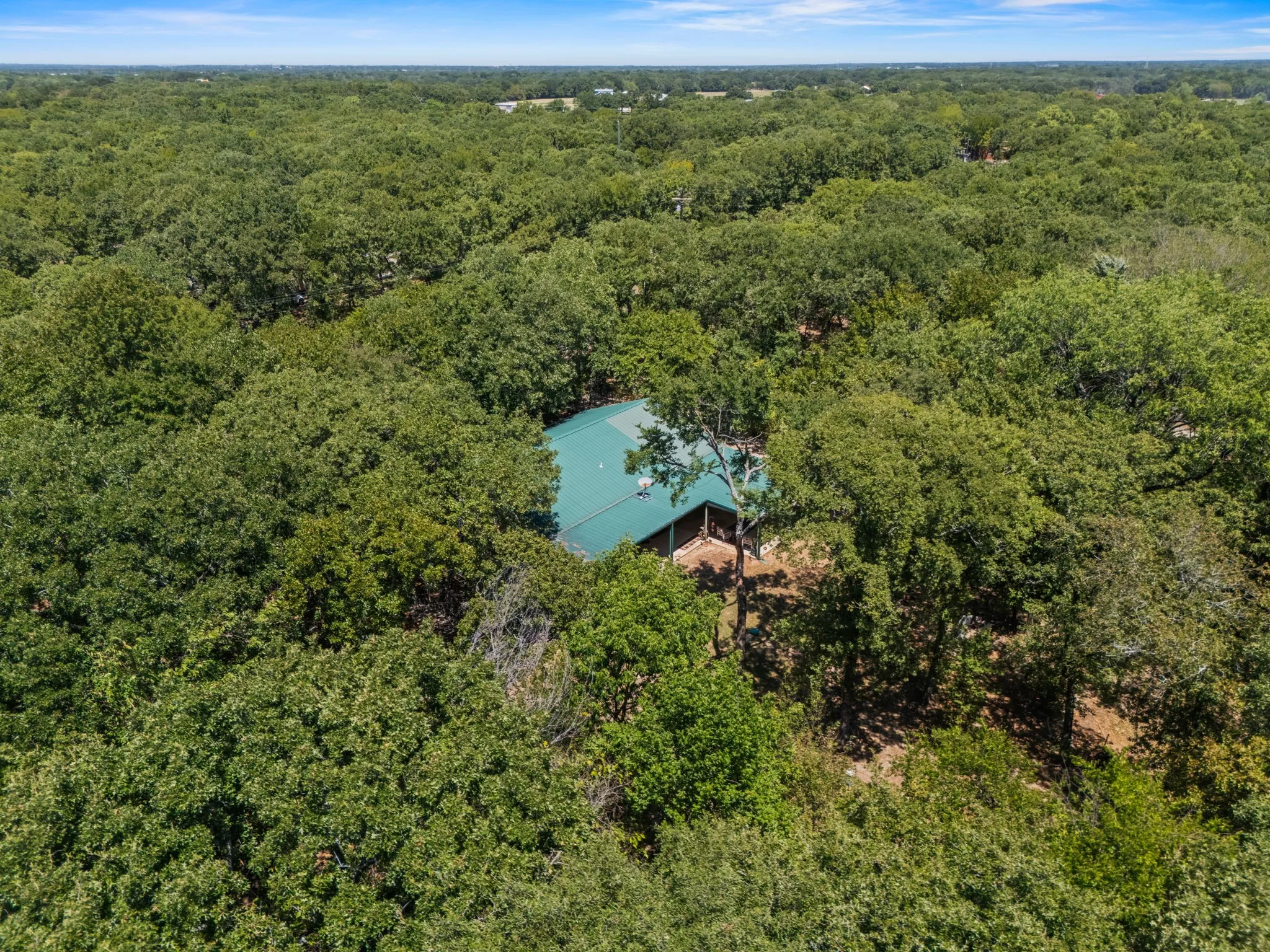 Single Family Residence For Sale in Hunt County , 9621 County Road 2440, Royse City, Texas 75189, 2 Bedroom, 2 Bathroom, Garage spaces, 2,000 Sqft, built in 2006, mls#21362845, Real Estate Agent in Royse City, Homes For Sale in Hunt county, Homes For Sale in Royse City, Realtor in Royse City Texas, Real Estate Brokerage Independent Realty Texas, Luminita Cordes Realtor