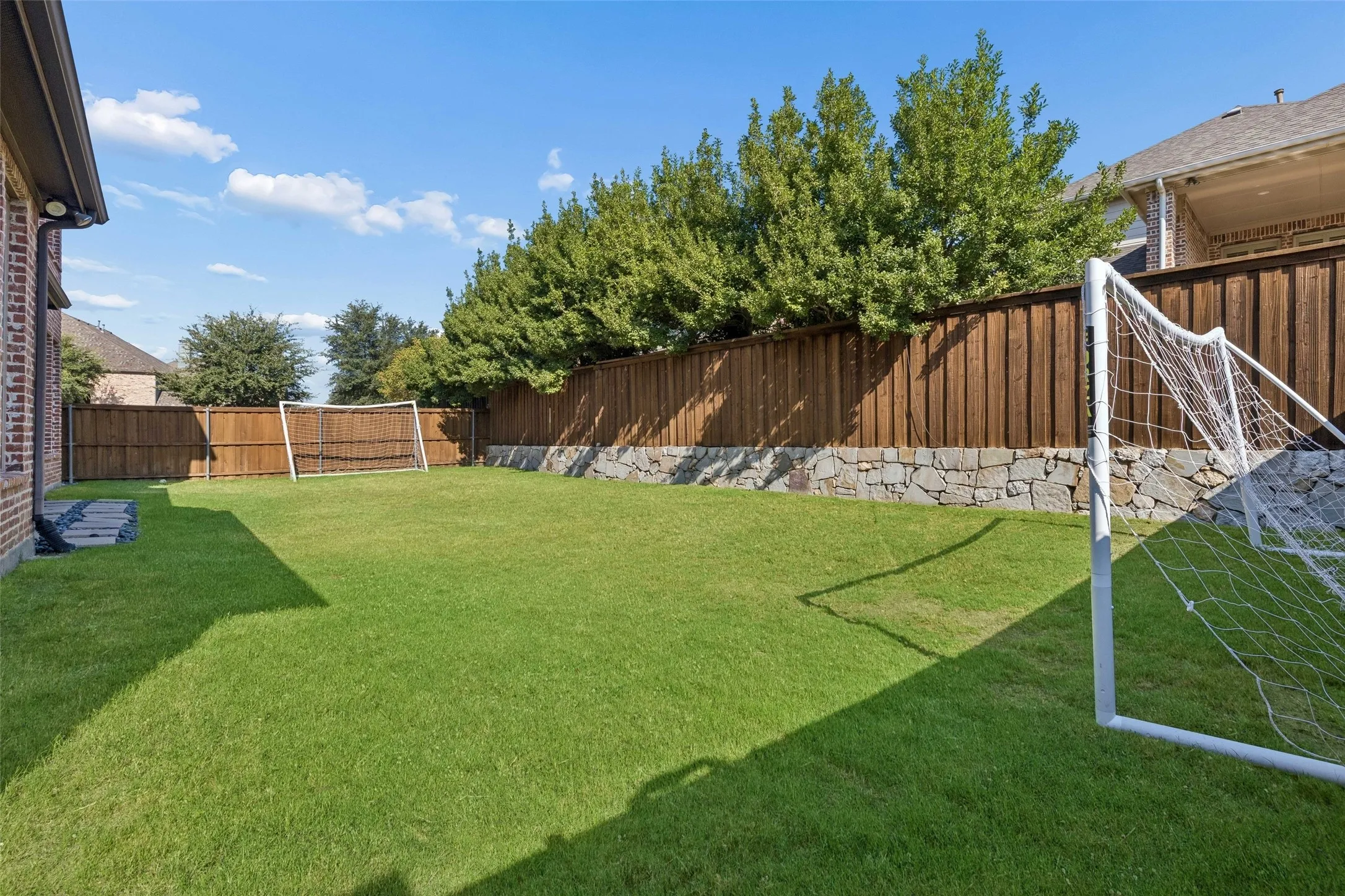 Single Family Residence For Rent in Denton County , 3409 Dunbar Court, The Colony, Texas 75056, 5 Bedroom, 5 Bathroom, 2 Garage spaces, 4,349 Sqft, built in 2014, mls#21394302, Real Estate Agent in The Colony, Homes For Rent in Denton county, Homes For Rent in The Colony, Realtor in The Colony Texas, Real Estate Brokerage Independent Realty Texas, Luminita Cordes Realtor