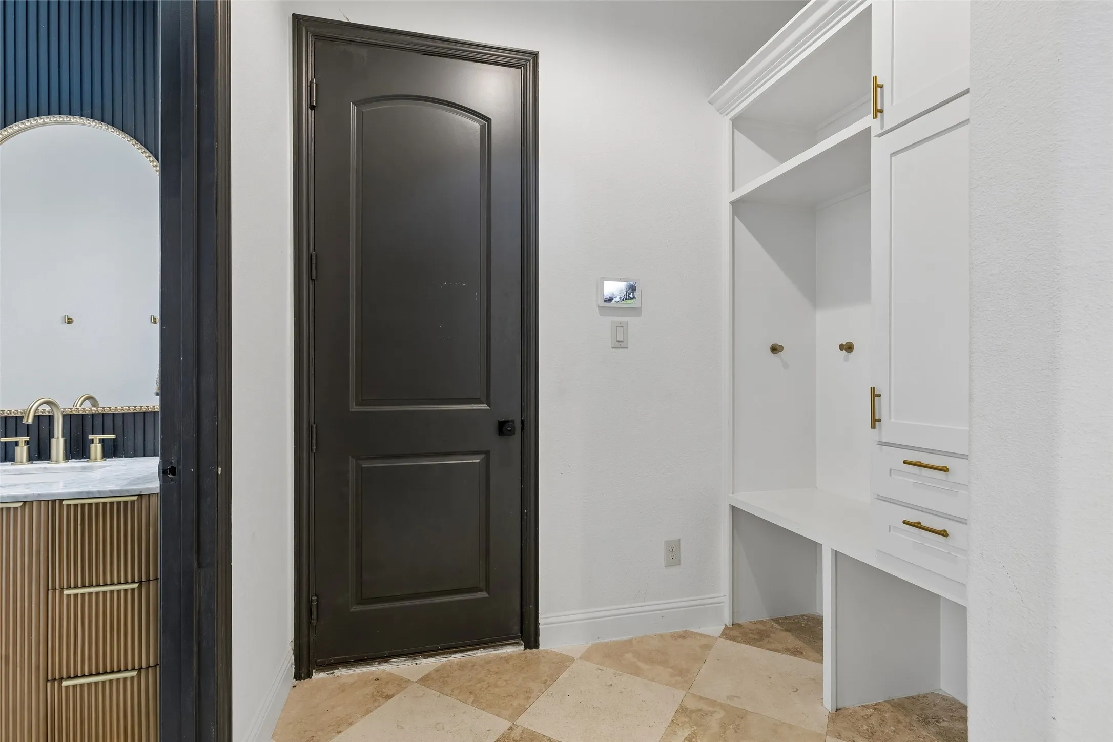 Single Family Residence For Rent in Denton County , 3409 Dunbar Court, The Colony, Texas 75056, 5 Bedroom, 5 Bathroom, 2 Garage spaces, 4,349 Sqft, built in 2014, mls#21394302, Real Estate Agent in The Colony, Homes For Rent in Denton county, Homes For Rent in The Colony, Realtor in The Colony Texas, Real Estate Brokerage Independent Realty Texas, Luminita Cordes Realtor